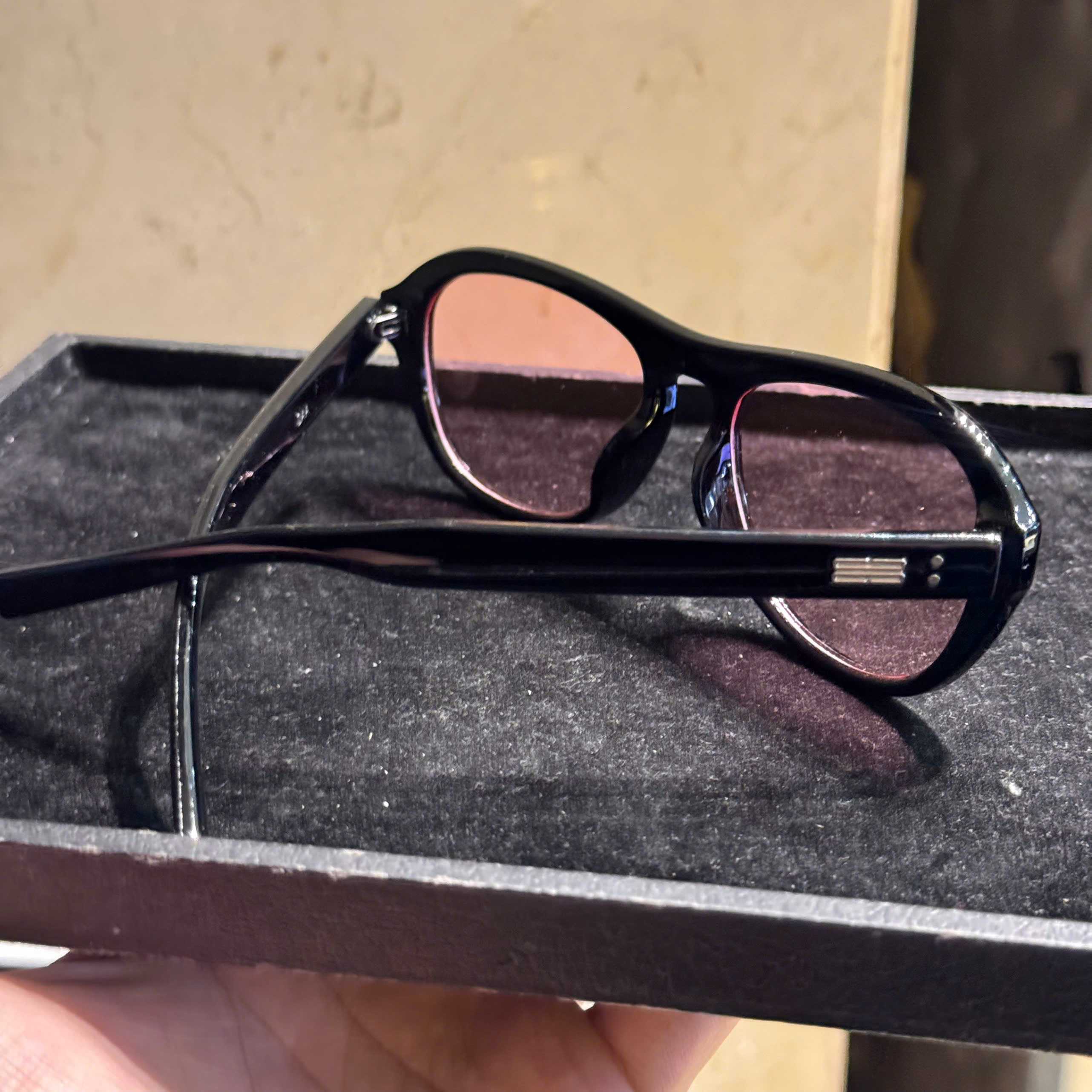 Kính mắt Gentle Monster đỏ mận_thumbnail_1