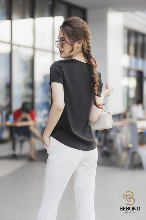 Áo sơ mi ngắn tay lụa thêu 1 bên- đen_thumbnail_2