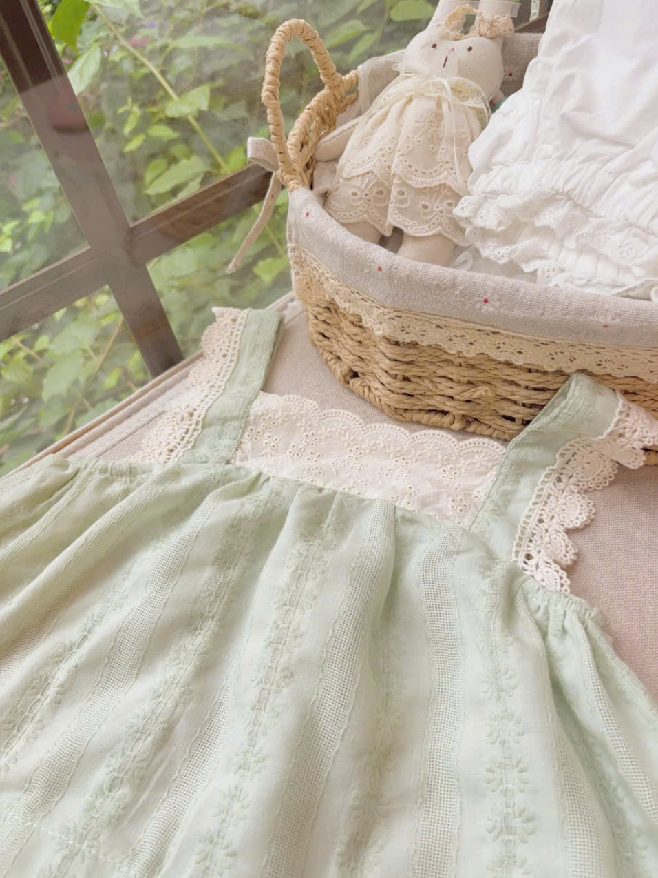 A50 - Áo hai dây xanh mint phối ren ngực hãng Tian Cai (Sz90-130)