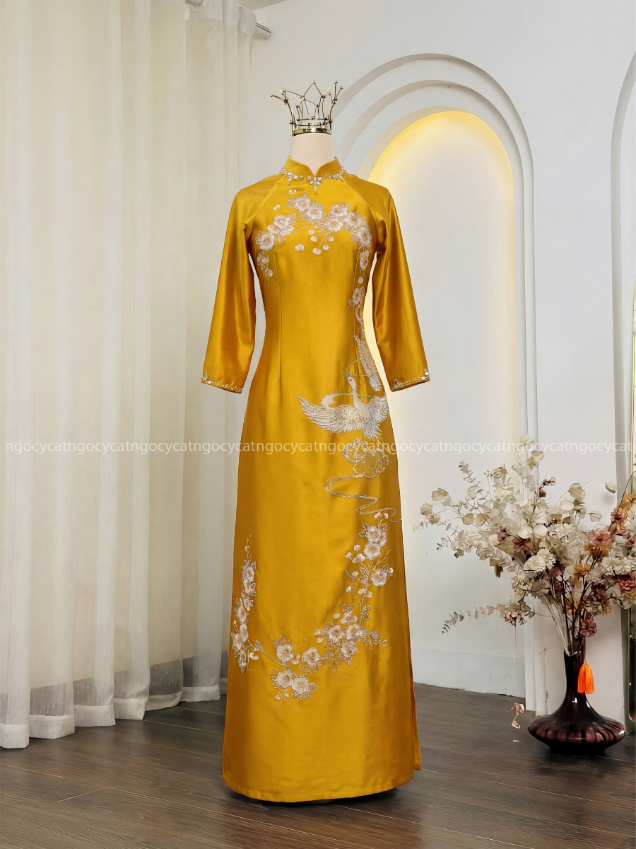 Áo Dài Bà Sui Màu Vang Vẽ Hoa Hạc