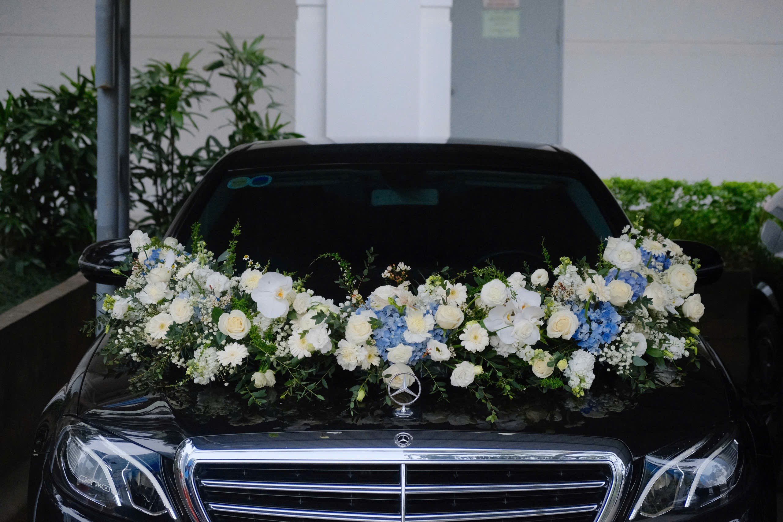 Wedding Car - Hoa mix tone xanh trắng