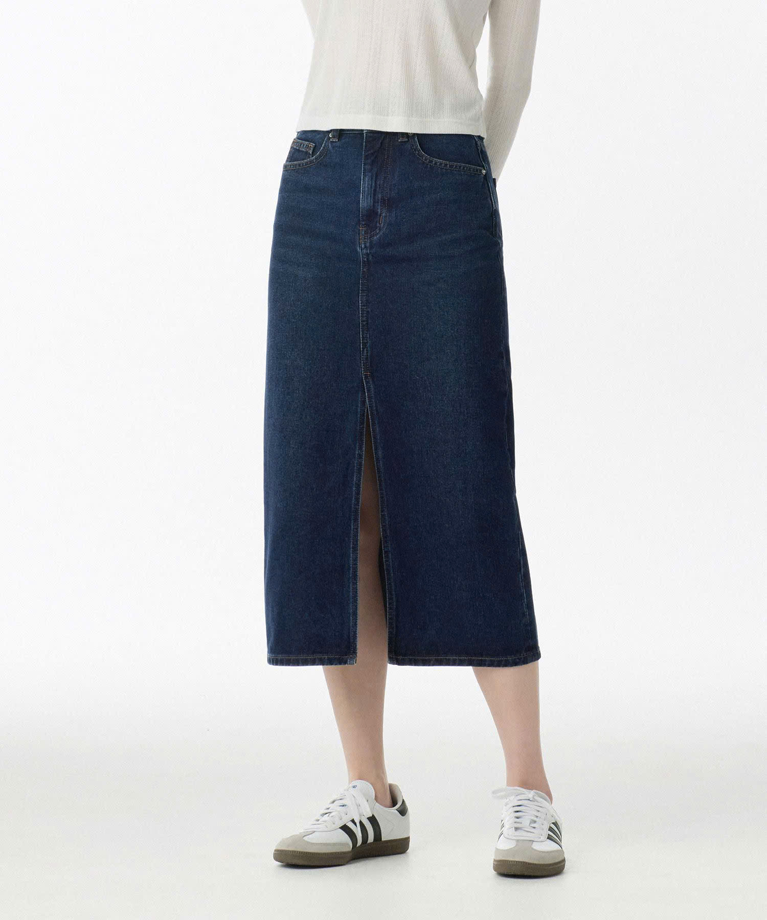 HS96 Chân váy jean xẻ trước ( ĐEN )