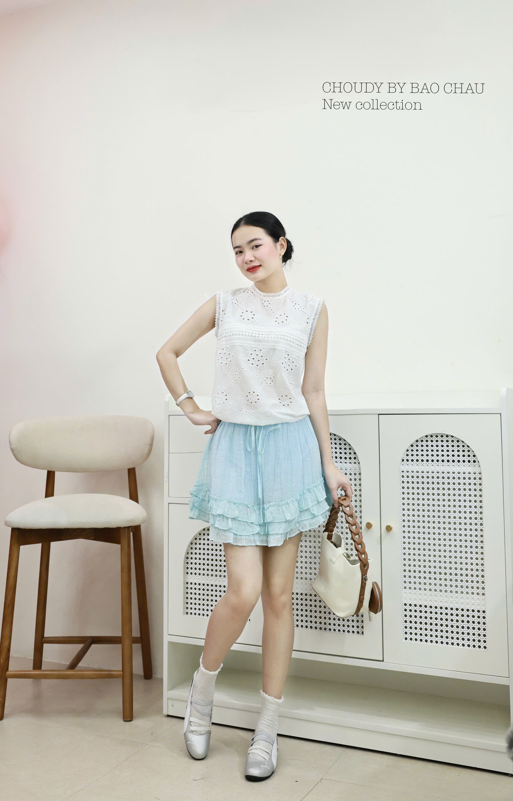 U614 CHÂN VÁY XANH