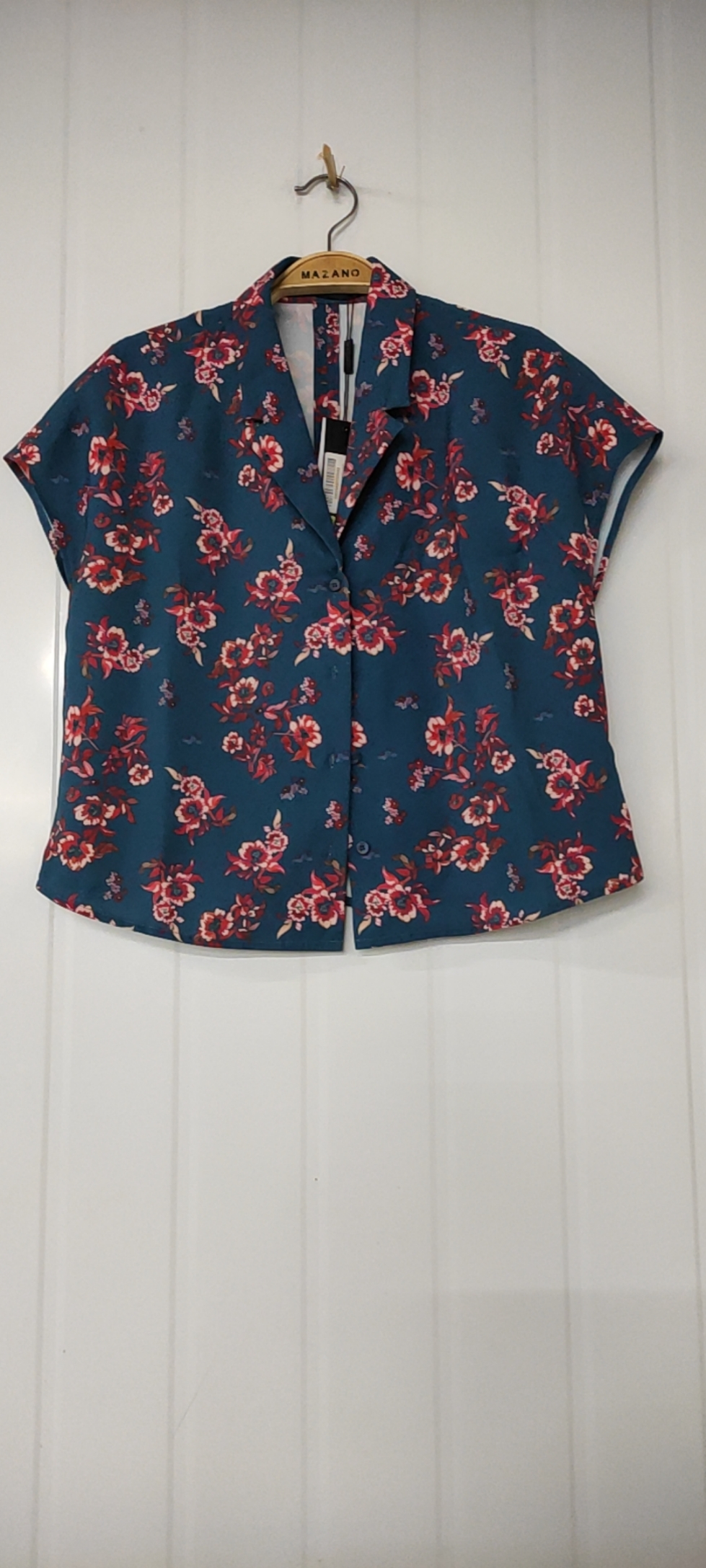 Áo top cổ hai ve cài khuy in hoa