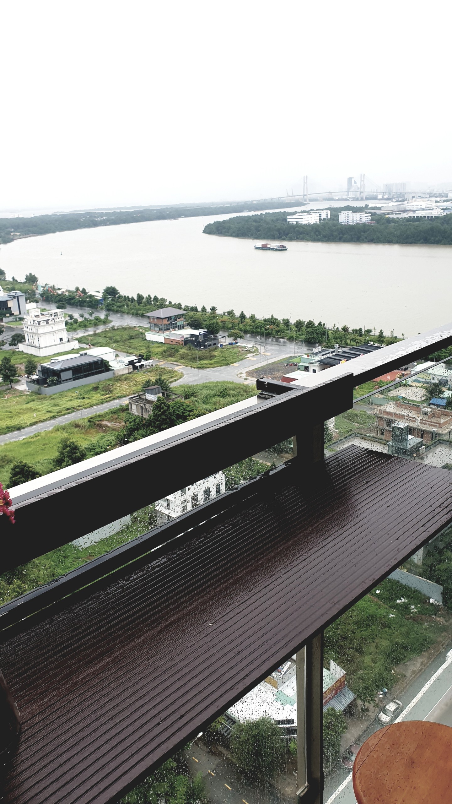 Cho thuê căn 1 phòng ngủ full nội thất tại One Verandah._thumbnail_3