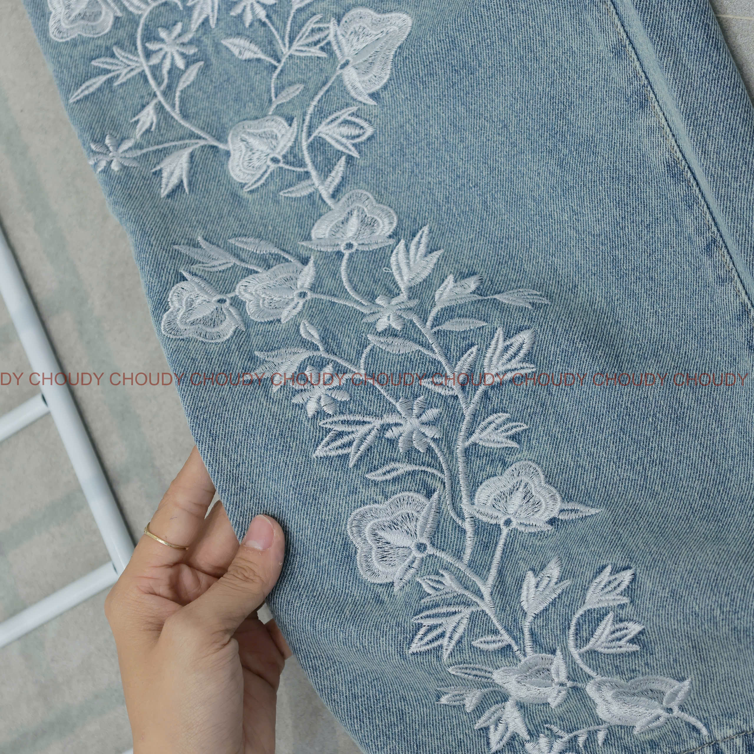 SALE U31 QUẦN JEAN THÊU HOA_thumbnail_6