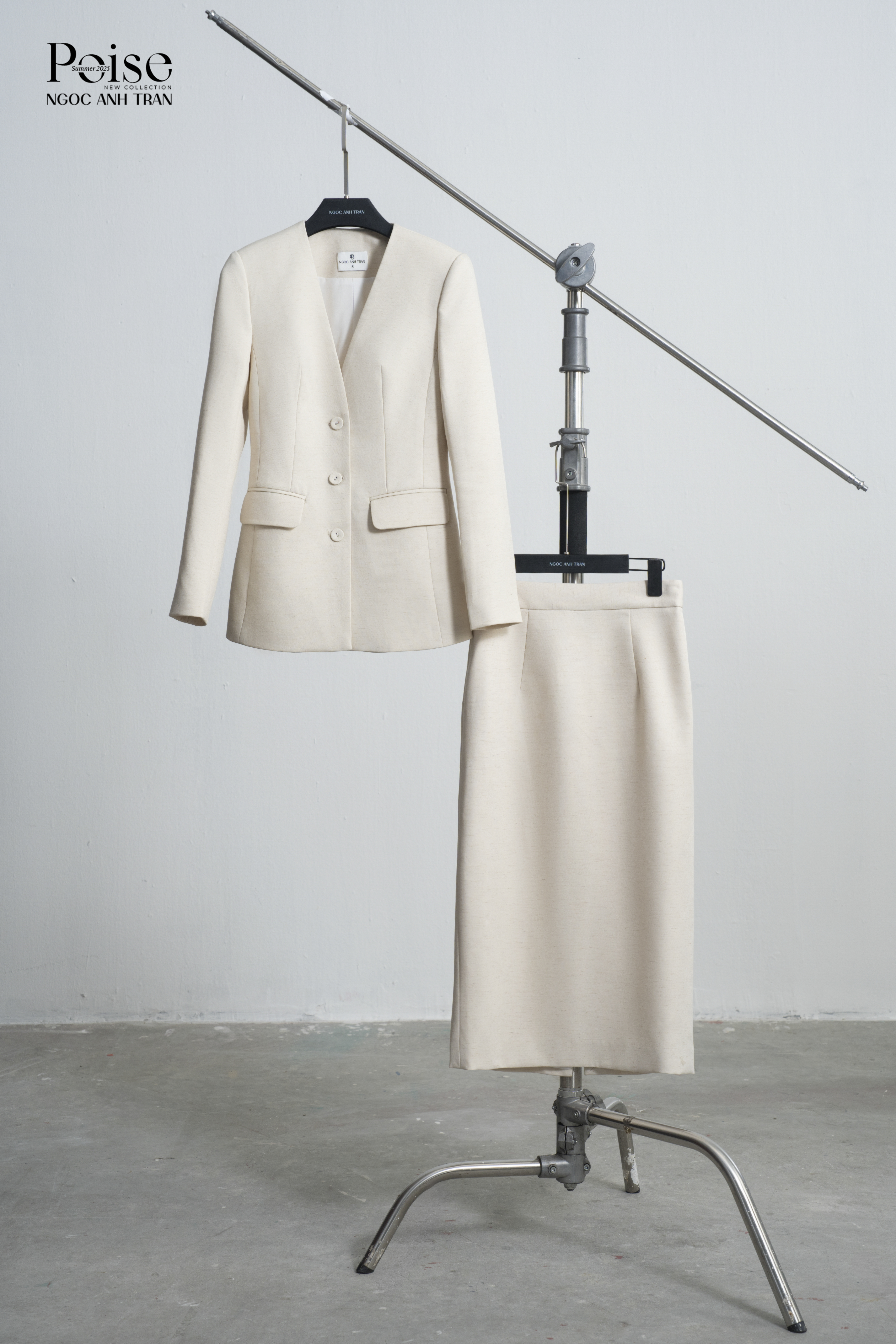 Set V046 - Set vest be tiêu cổ V tay dài kèm chân váy_thumbnail_4