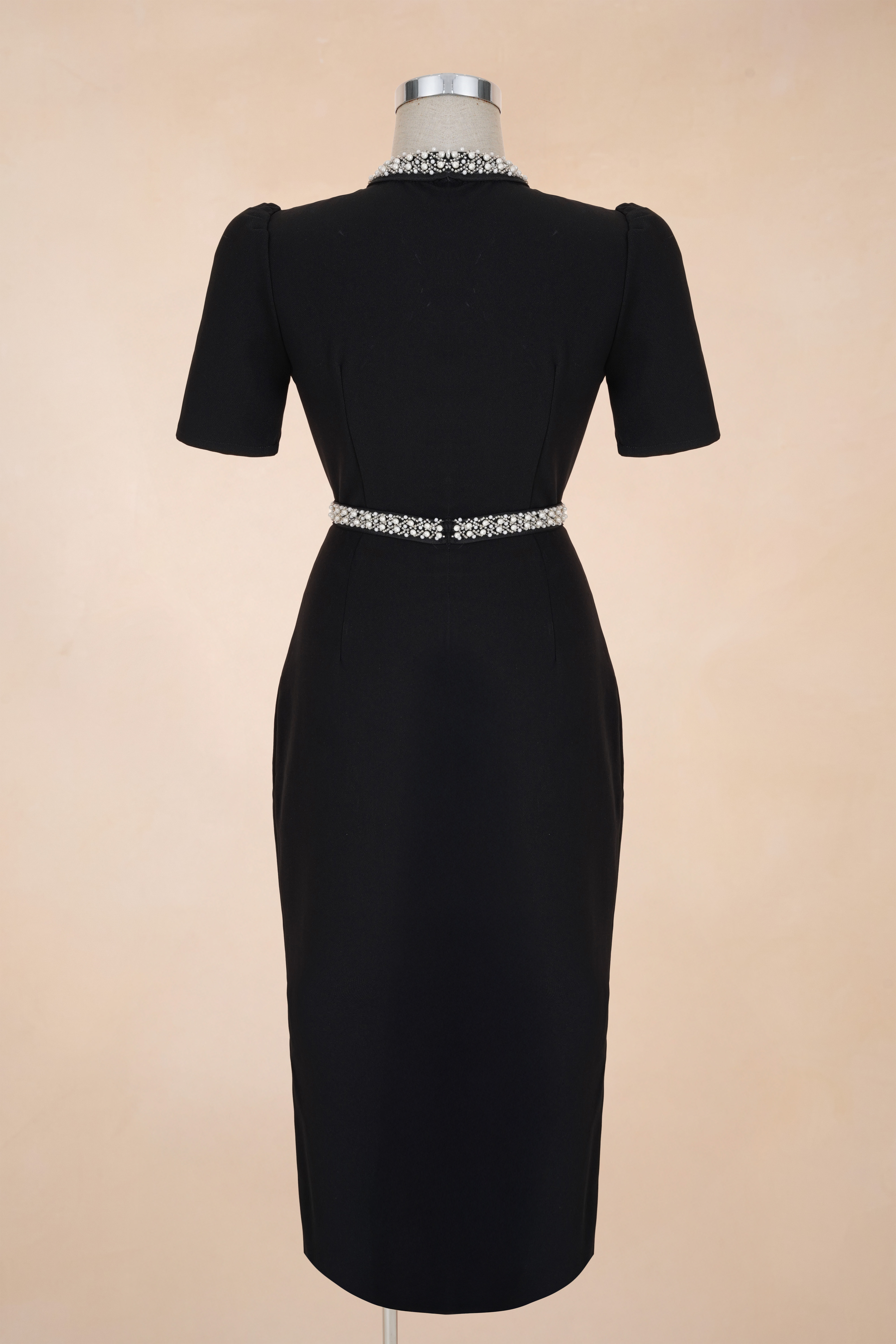 Đầm Suông Nơ Ngực Đính Cườm TB