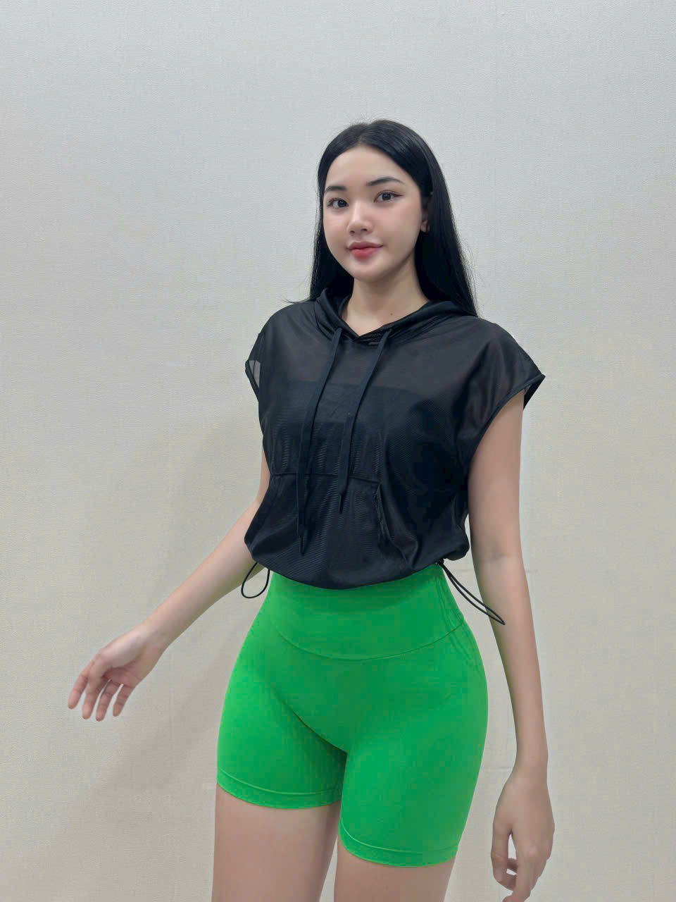 Áo Tank Thể Thao Dáng Croptop Có Nón Tay Ngắn Lưới Mè