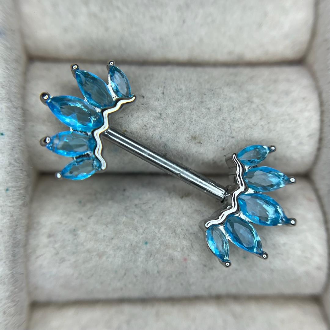 Khuyên ti kiểu 2 cánh 5 lá đá xanh biển.