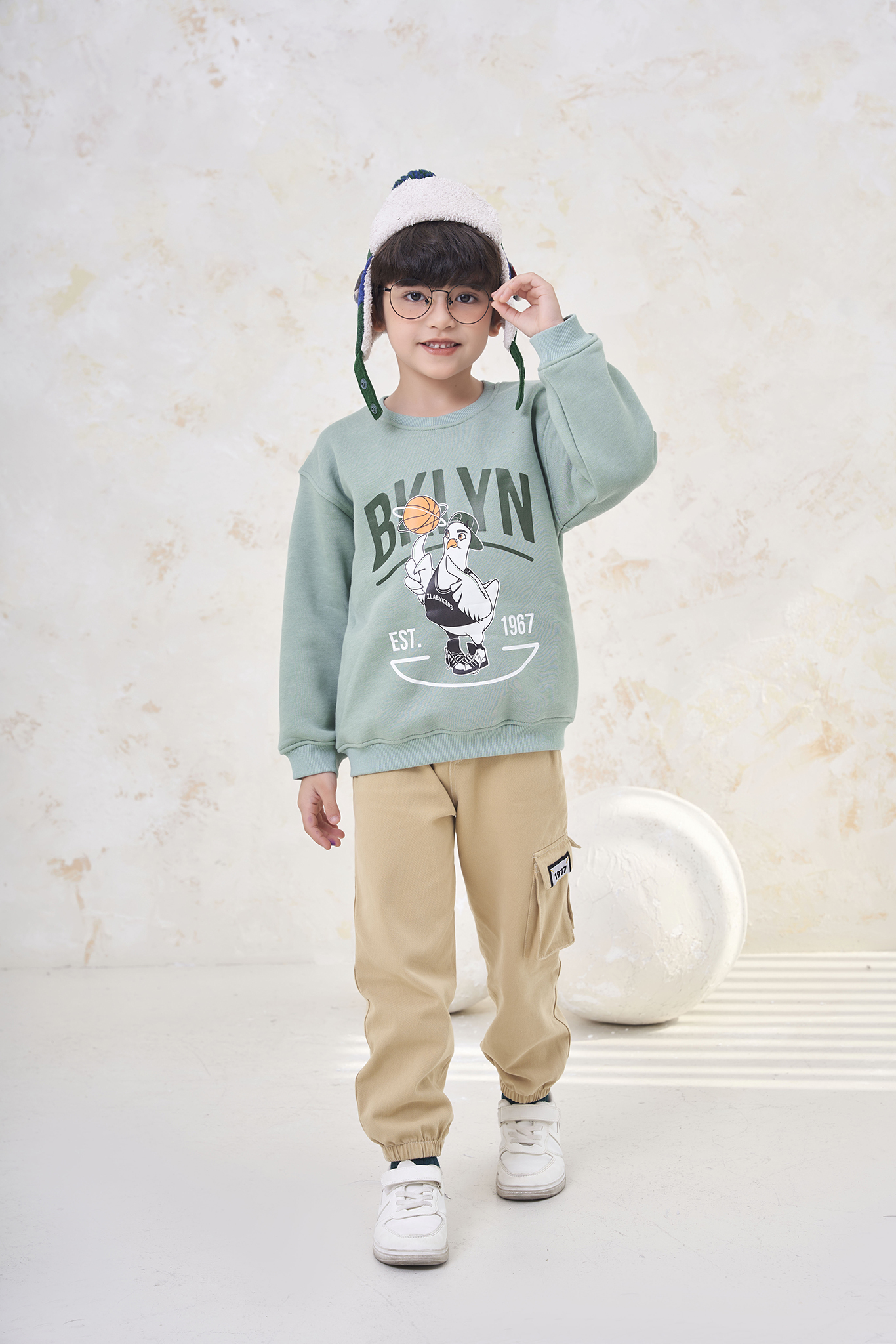 Áo nỉ cổ tròn cơ bản in hình_thumbnail_1