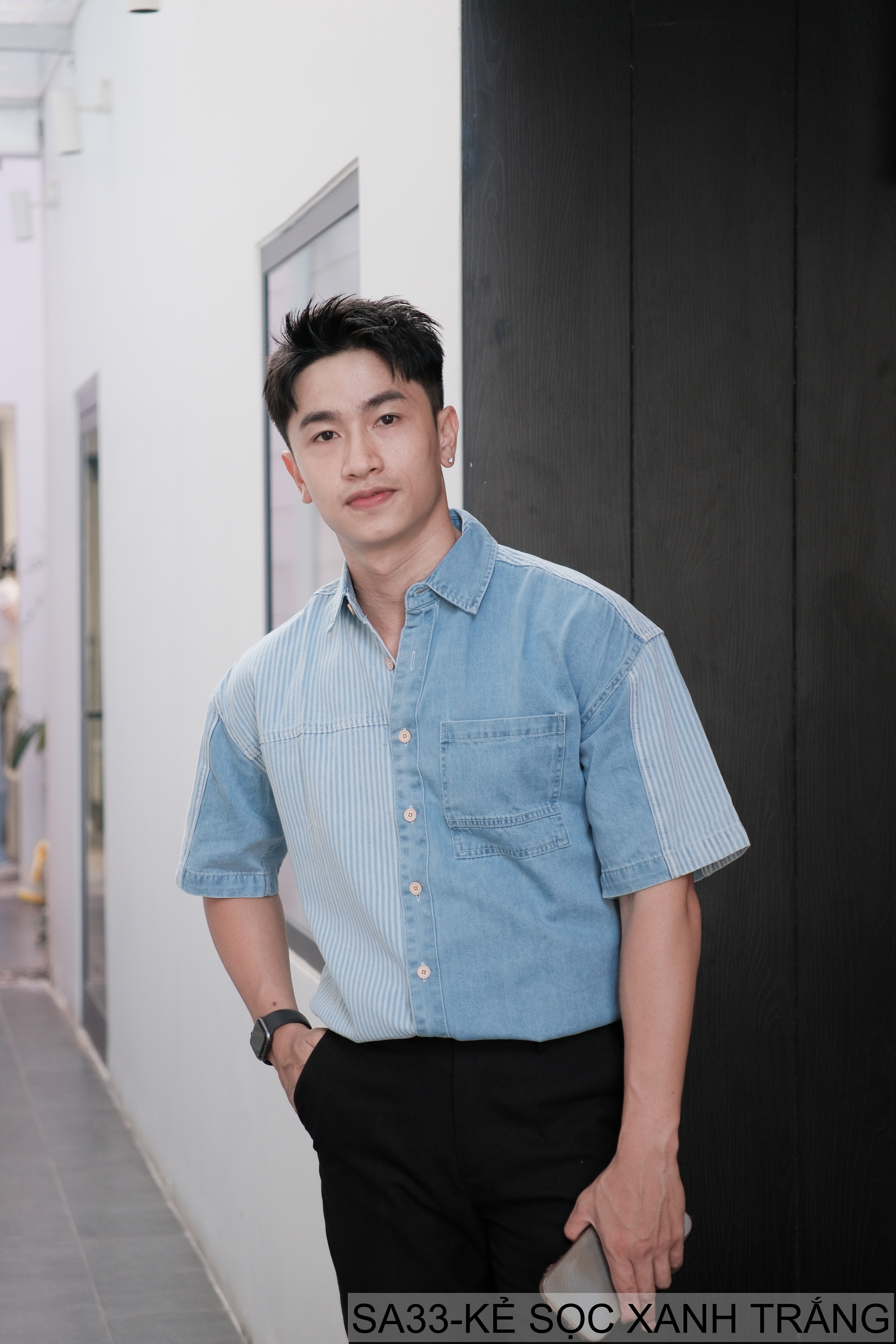 SA33 - Áo sơ mi nam kẻ sọc xanh trắng phong cách Hồng Kông, tay ngắn, chất cotton thoáng mát_thumbnail_2