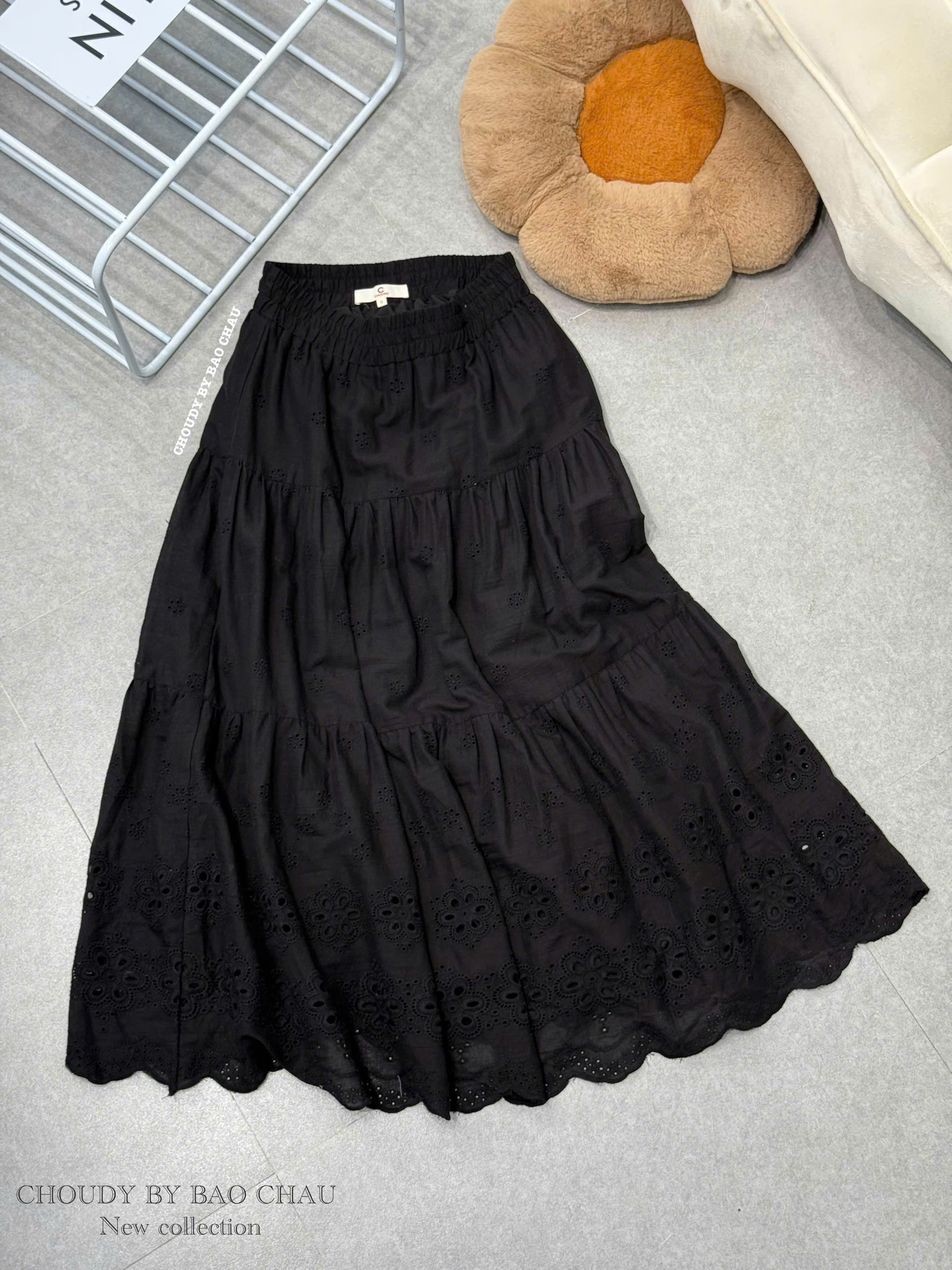 U209 CHÂN VÁY ĐEN_thumbnail_1