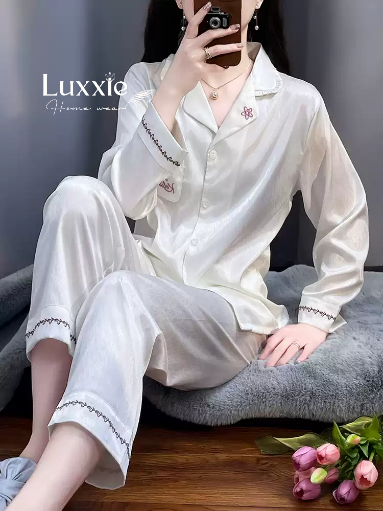 LEDAI17 Pijama lụa xước trắng cổ thêu bông hoa_thumbnail_2