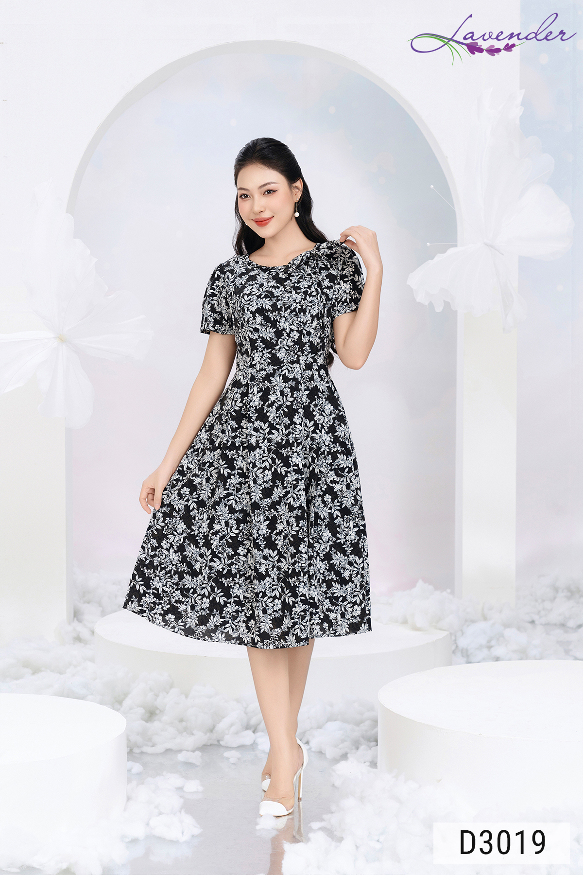Đầm hoa đen trắng dáng xòe cổ tròn dây nơ D3019_thumbnail_2