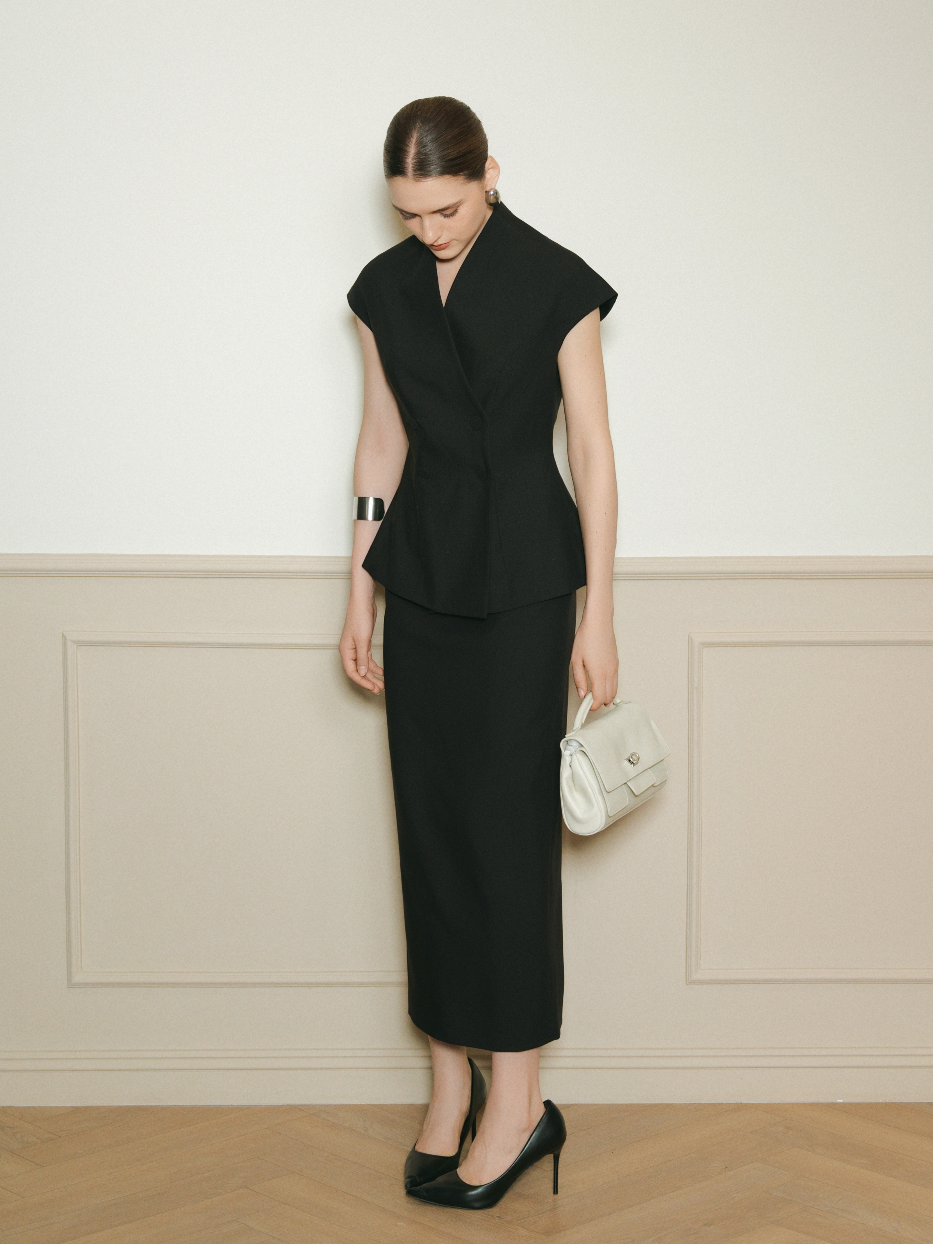 SLOANE TOP - Black_thumbnail_1