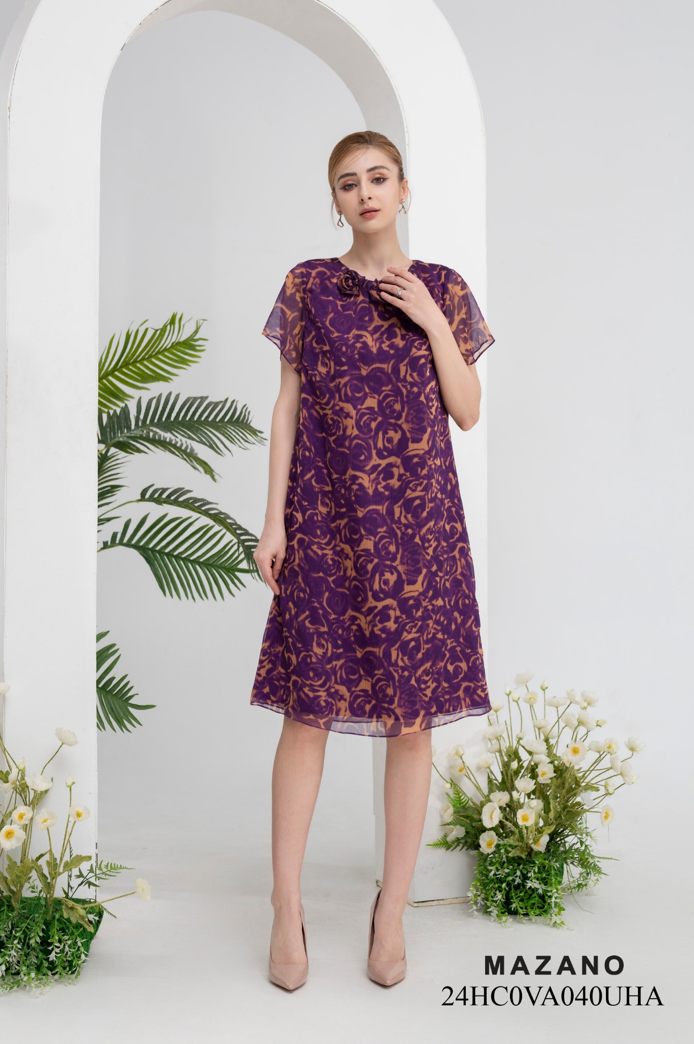 Đầm voan suông tím họa tiết hoa hồng chìm cổ đính hoa_thumbnail_0