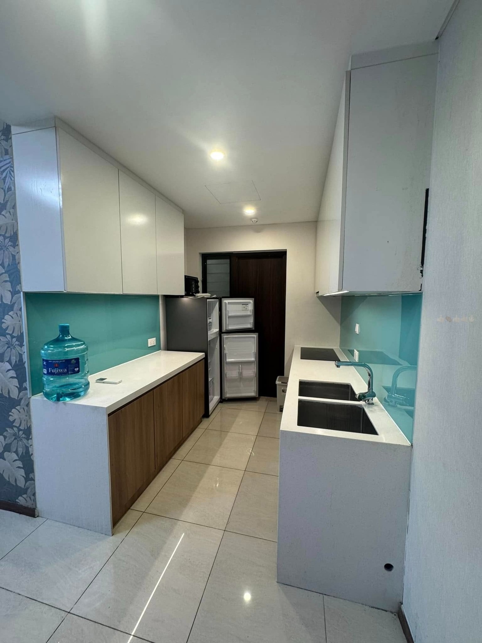 Cho thuê căn hộ 2 phòng ngủ One Verandah - View sông SG, ban công TN, nhà đang sẵn_thumbnail_2