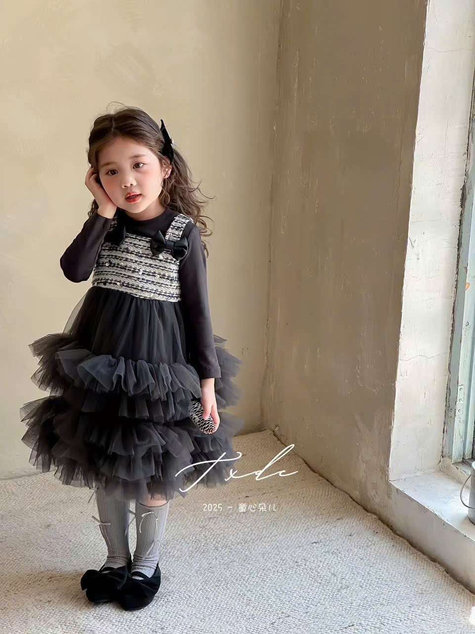 HE50 Đầm công chúa bé ( XÁM )