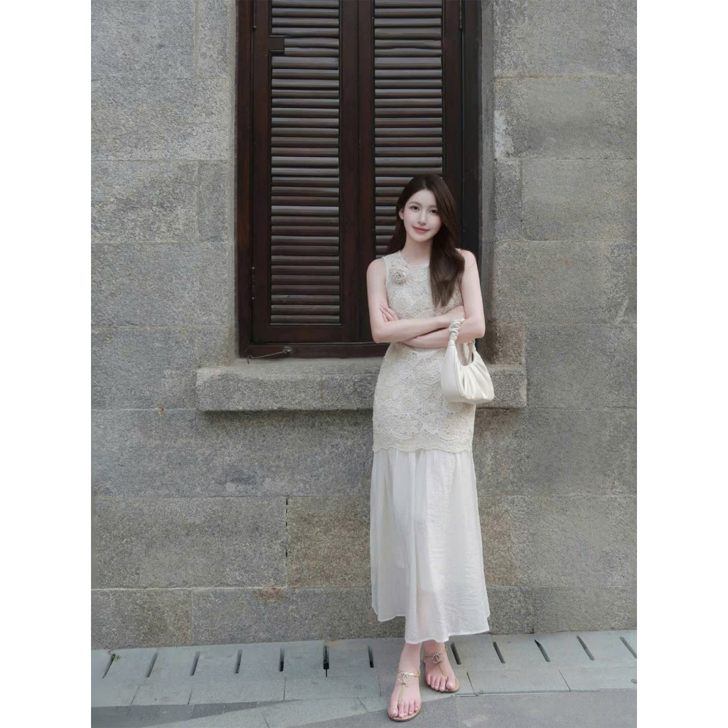 Đầm Ren Dài Sát Nách Màu Kem Phối Chân Váy Lụa Vintage, Váy Đi Tiệc , Đi Chơi Sang Chảnh Phối Hoa Ngực Logastore_L203_thumbnail_2