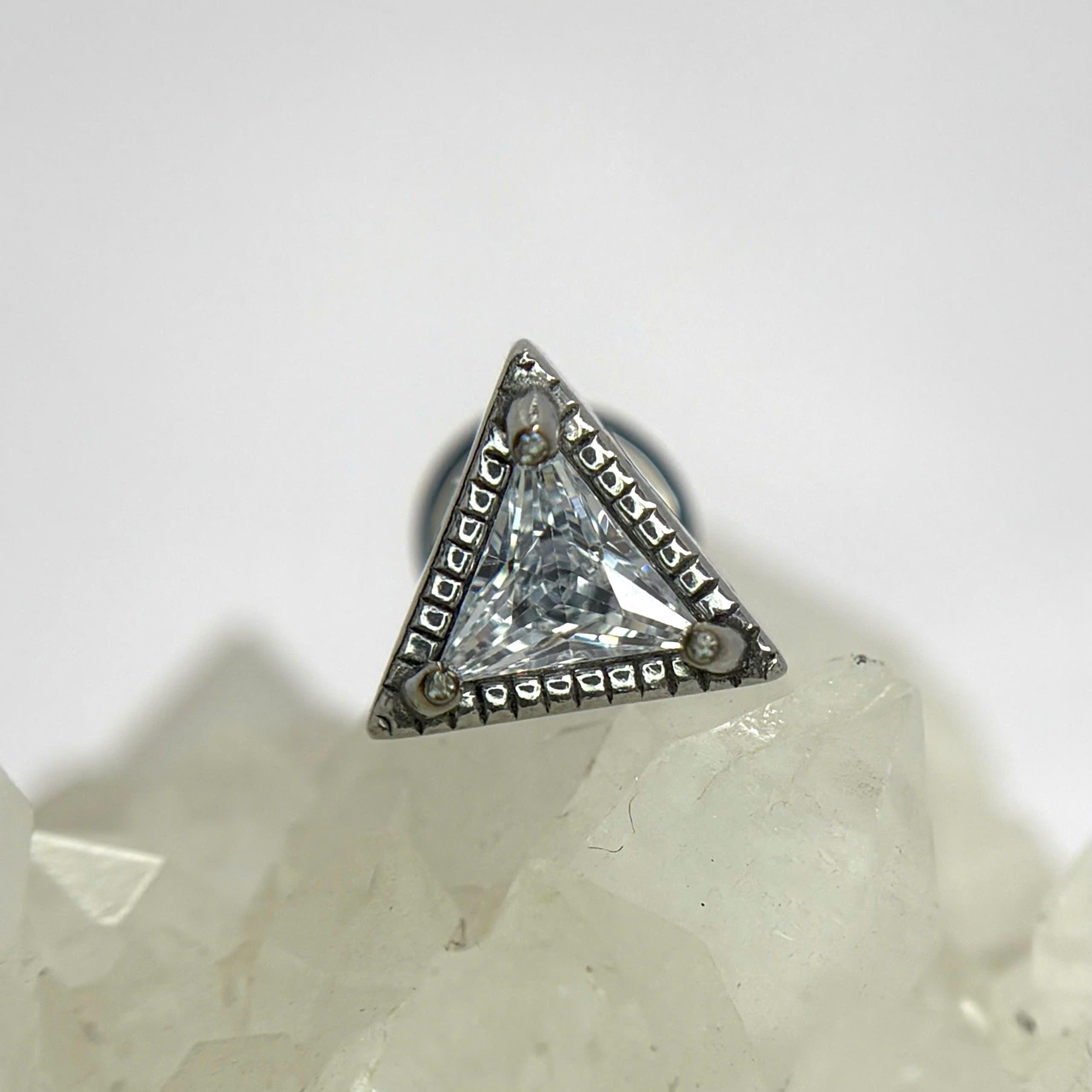 Khuyên kiểu hình tam giác đá trắng_thumbnail_1