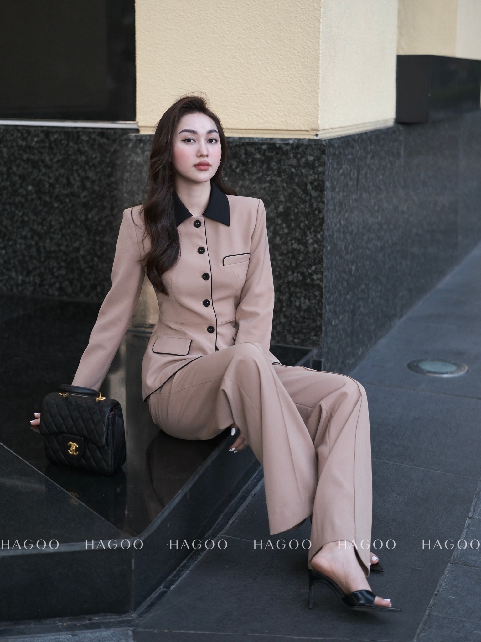 Set vest dài tay phối lé đen HAGOO