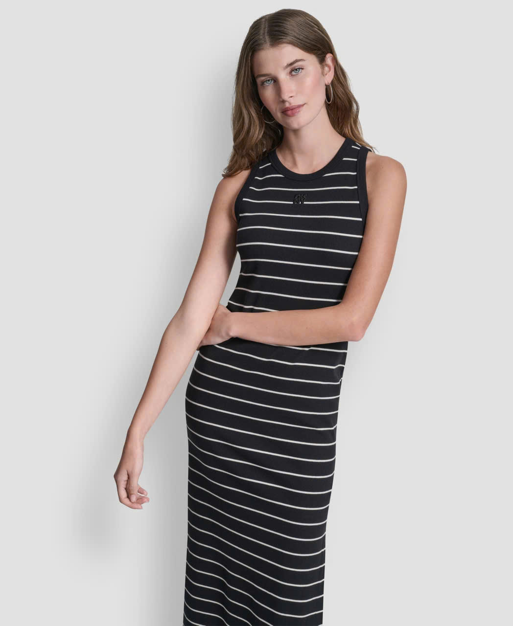 E290 ĐẦM BODY BA LỖ ĐEN KẺ TRẮNG PHỐI XẺ DKNY