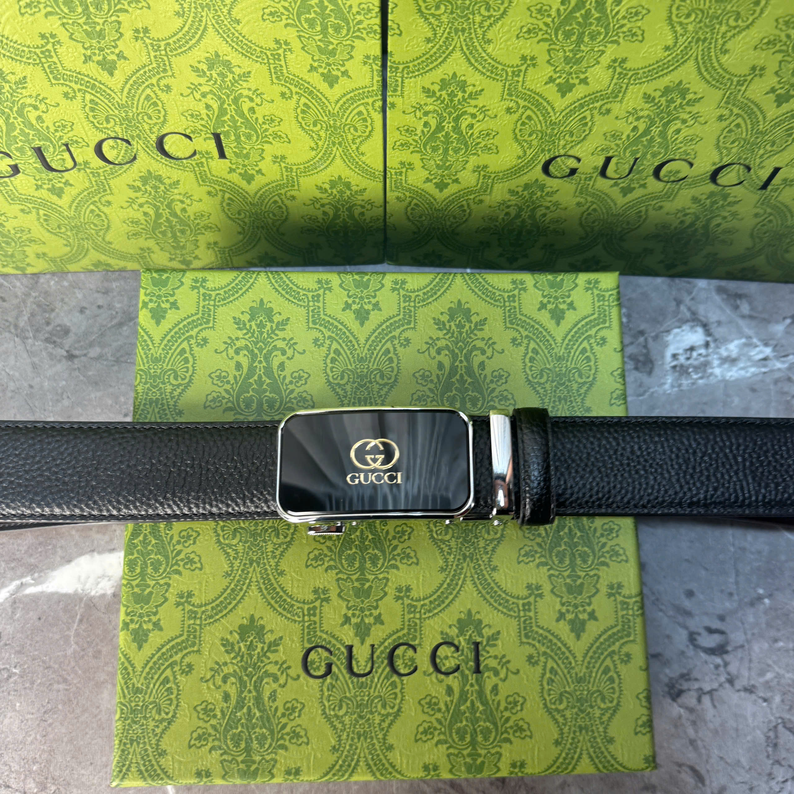 Thắt lưng Gucci đen trơn mặt kim loại bóng_thumbnail_4