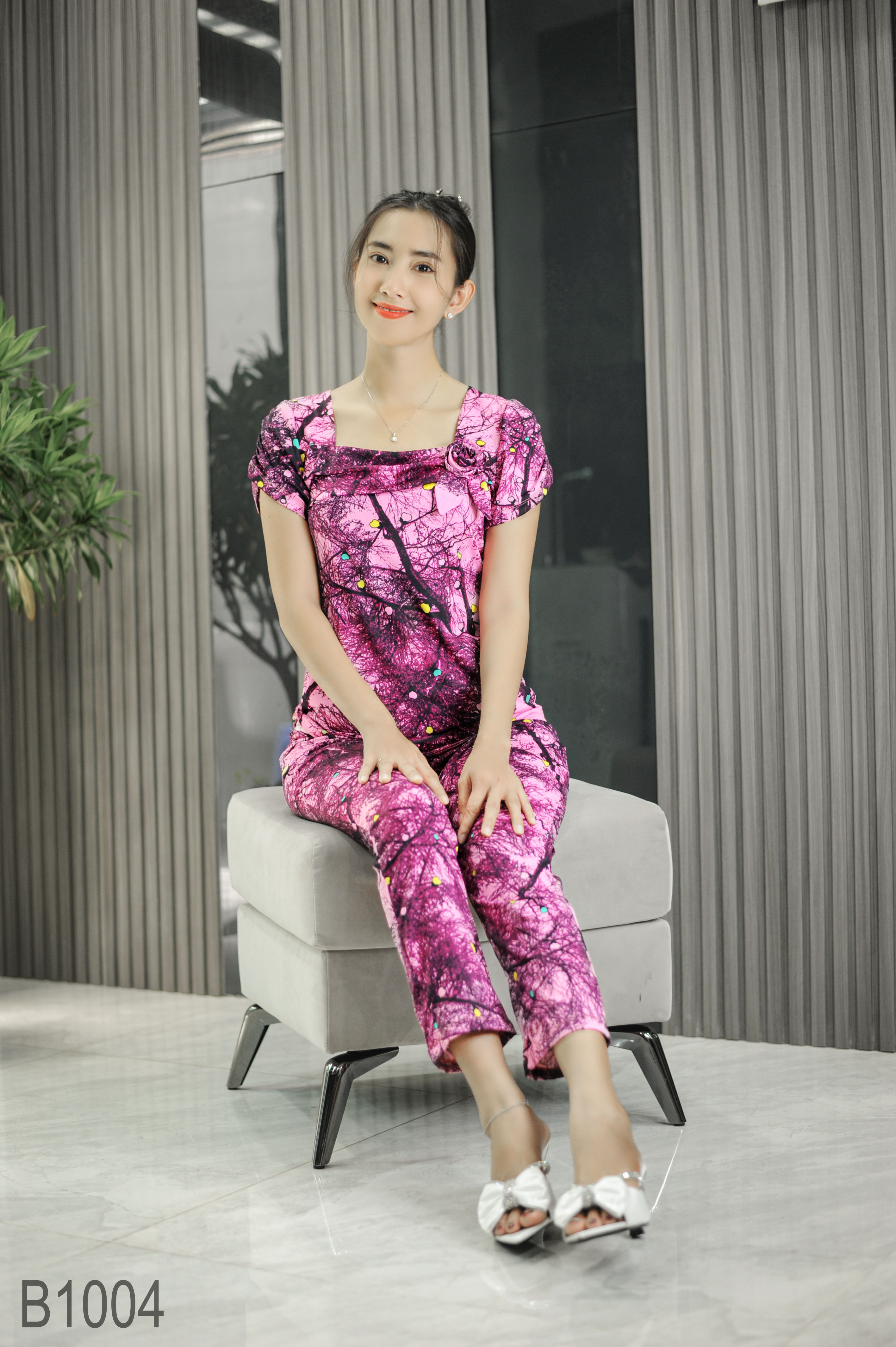 B1004 JMP_thumbnail_7