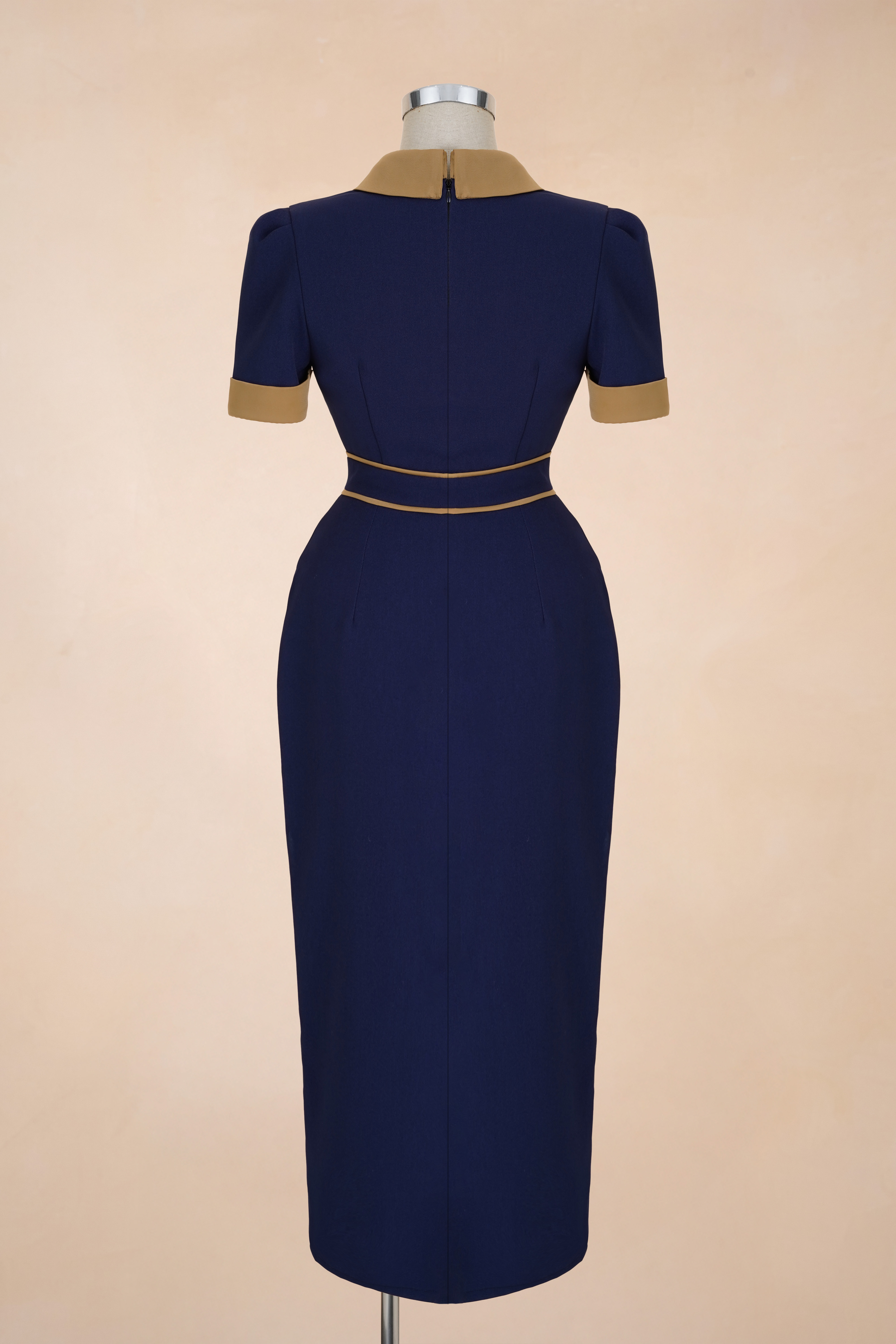 Đầm Bút Chì Viền Nâu Cúc Dọc_thumbnail_2