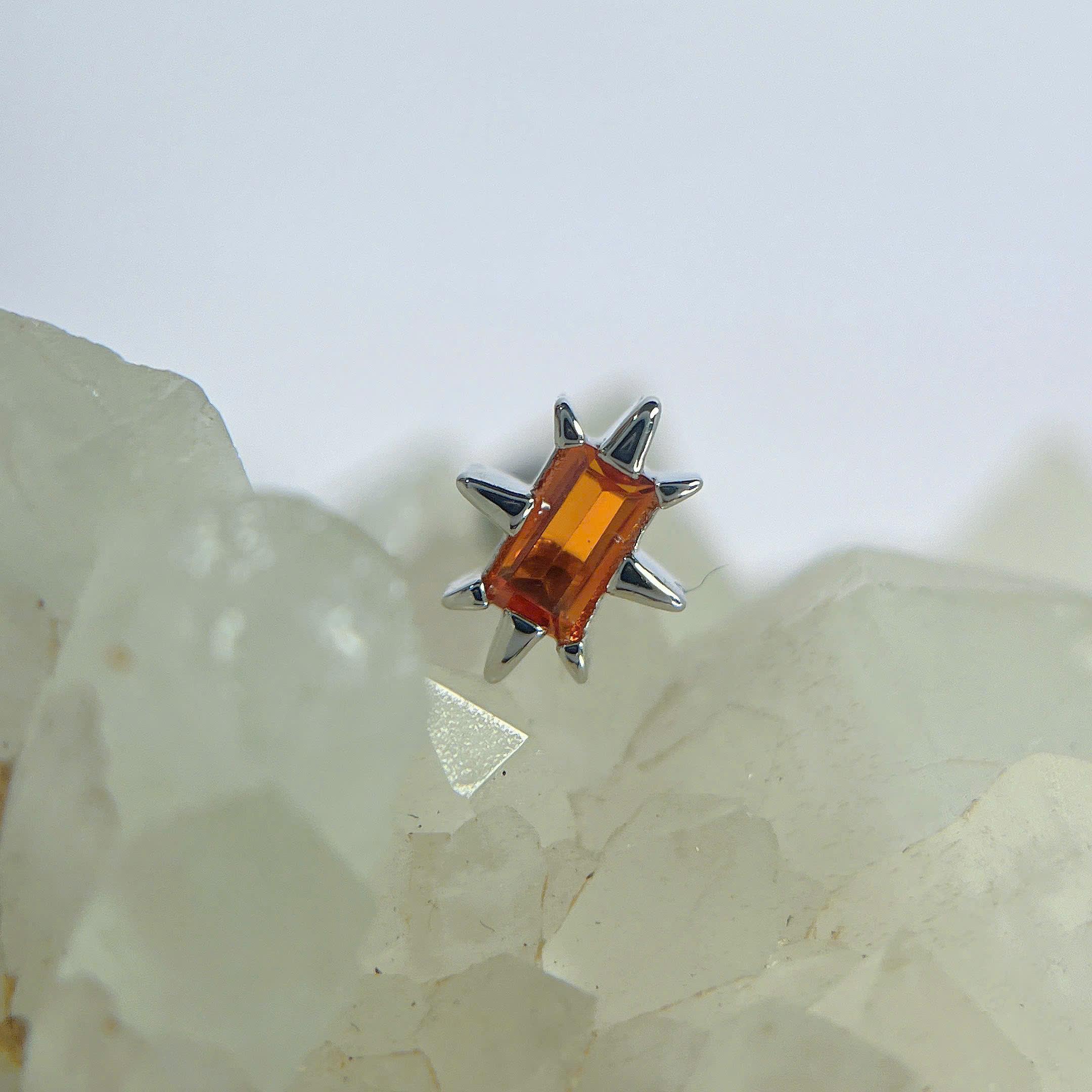 Khuyên kiểu đá cam bi vặn