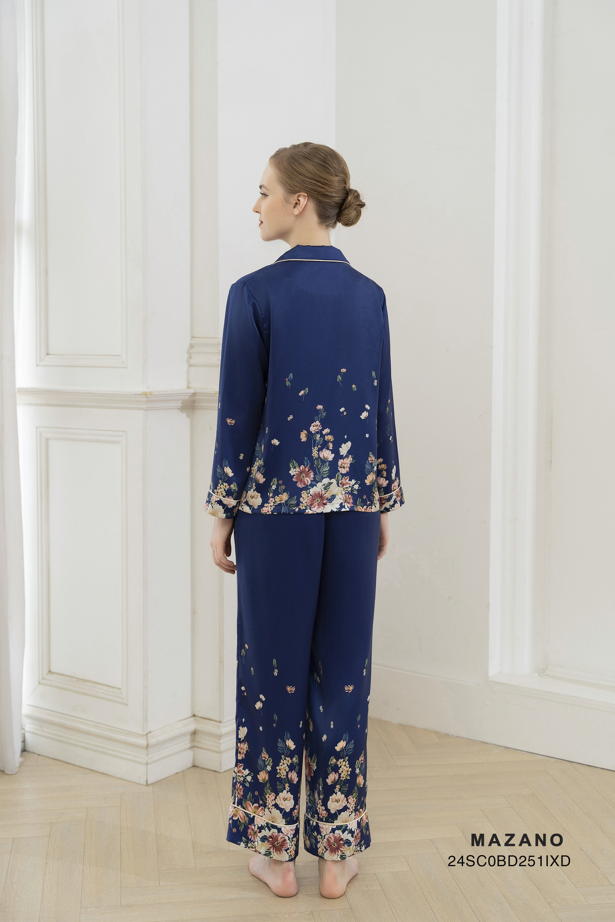 Bộ mặc nhà suông Vải lụa   Họa tiết in hoa bố cục  Cổ bẻ ve Tay dài Dài quần tới mắt cá chân_thumbnail_5