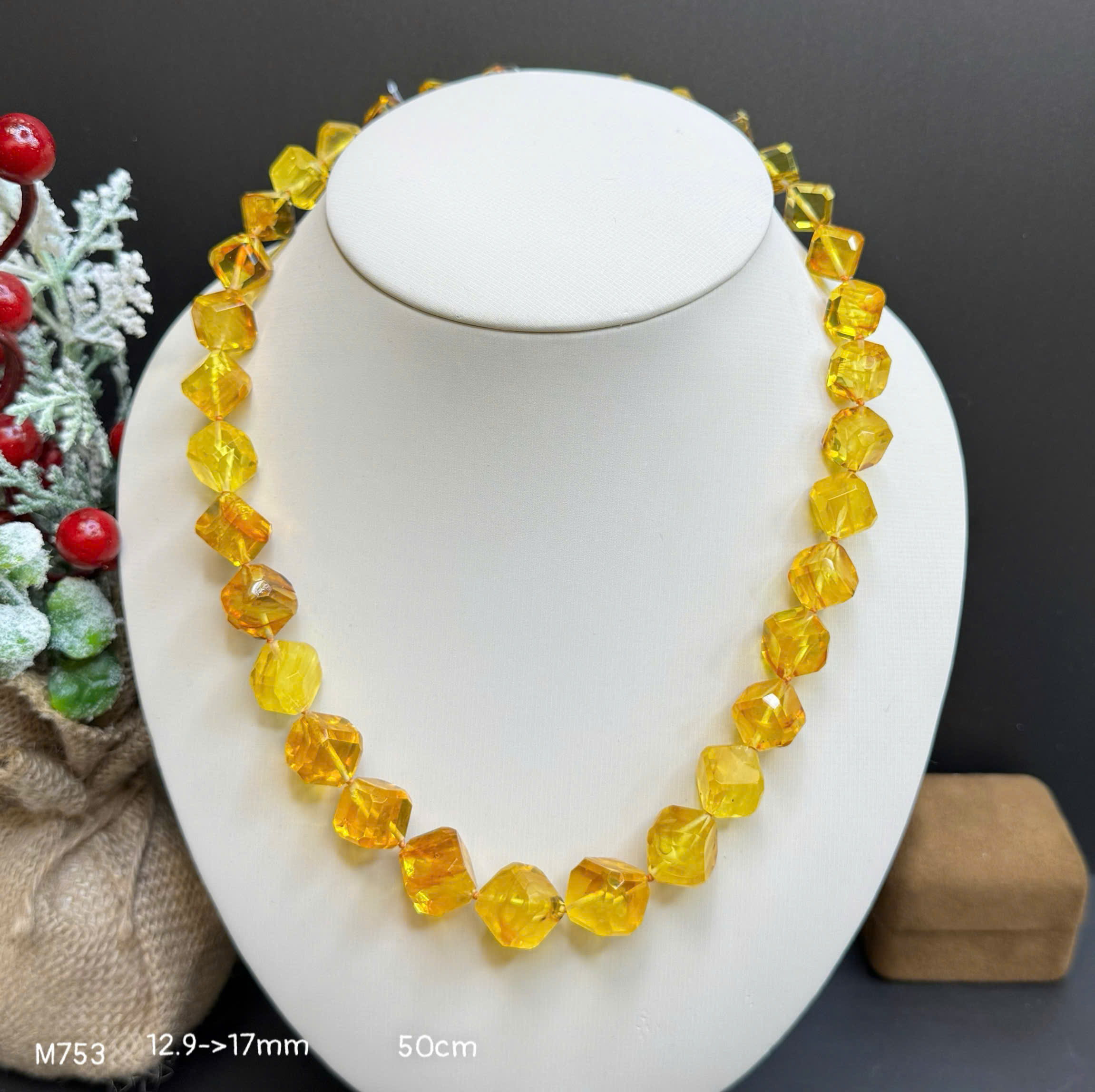 Vòng Cổ Khảm Trai Ánh Cam - M753