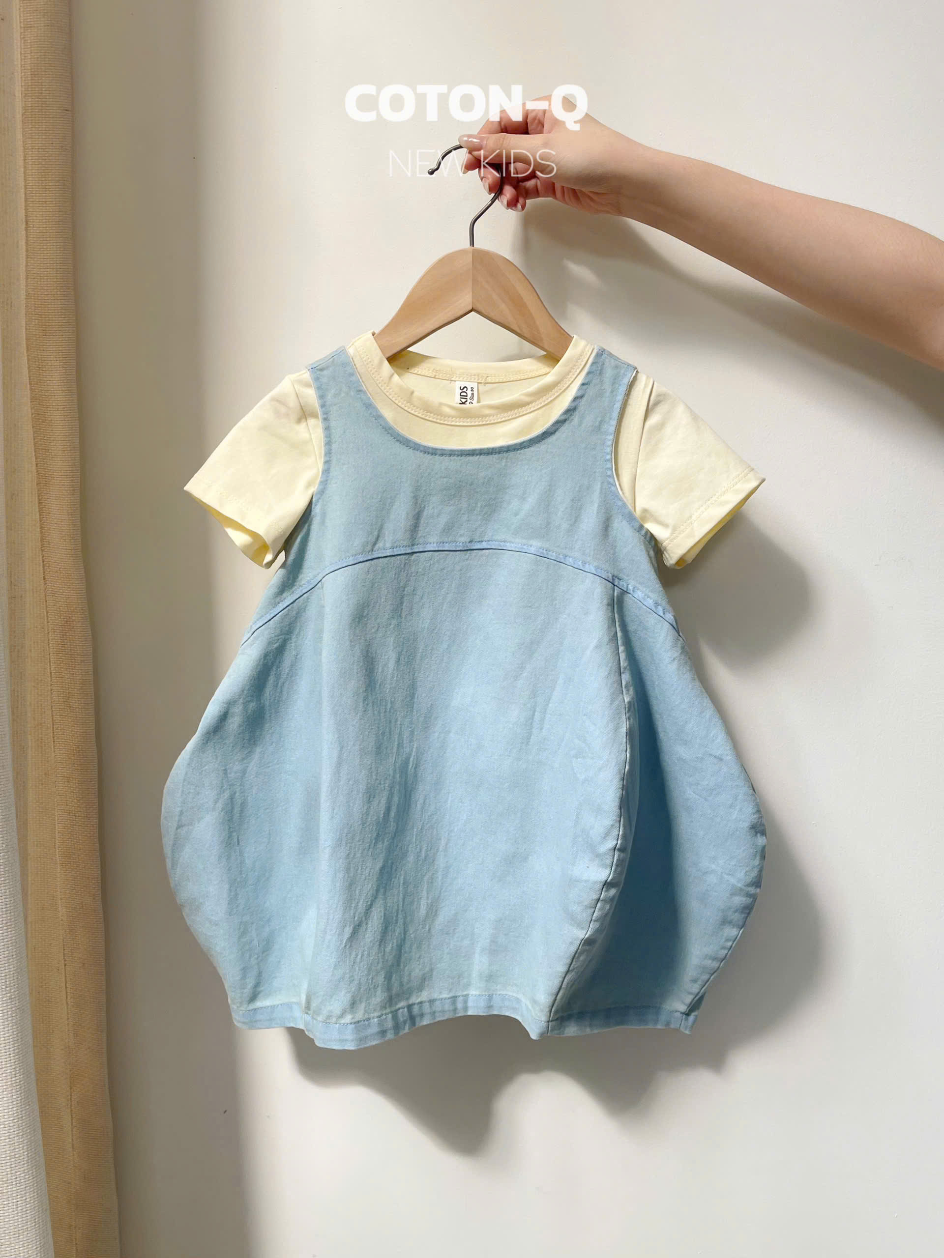 Set áo thun + yếm jean bé gái_thumbnail_5