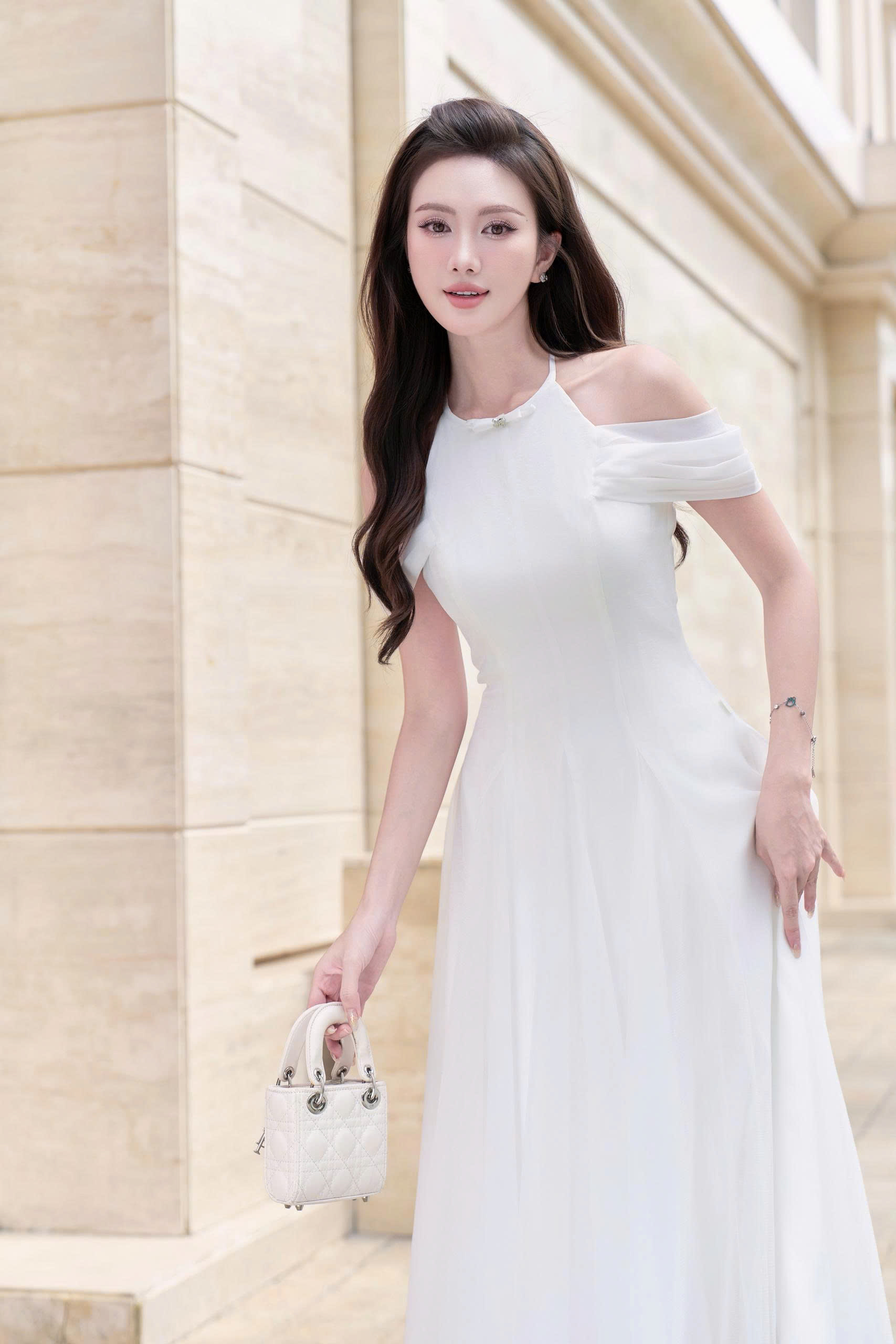 Váy cổ yếm trễ vai dáng dài_thumbnail_7