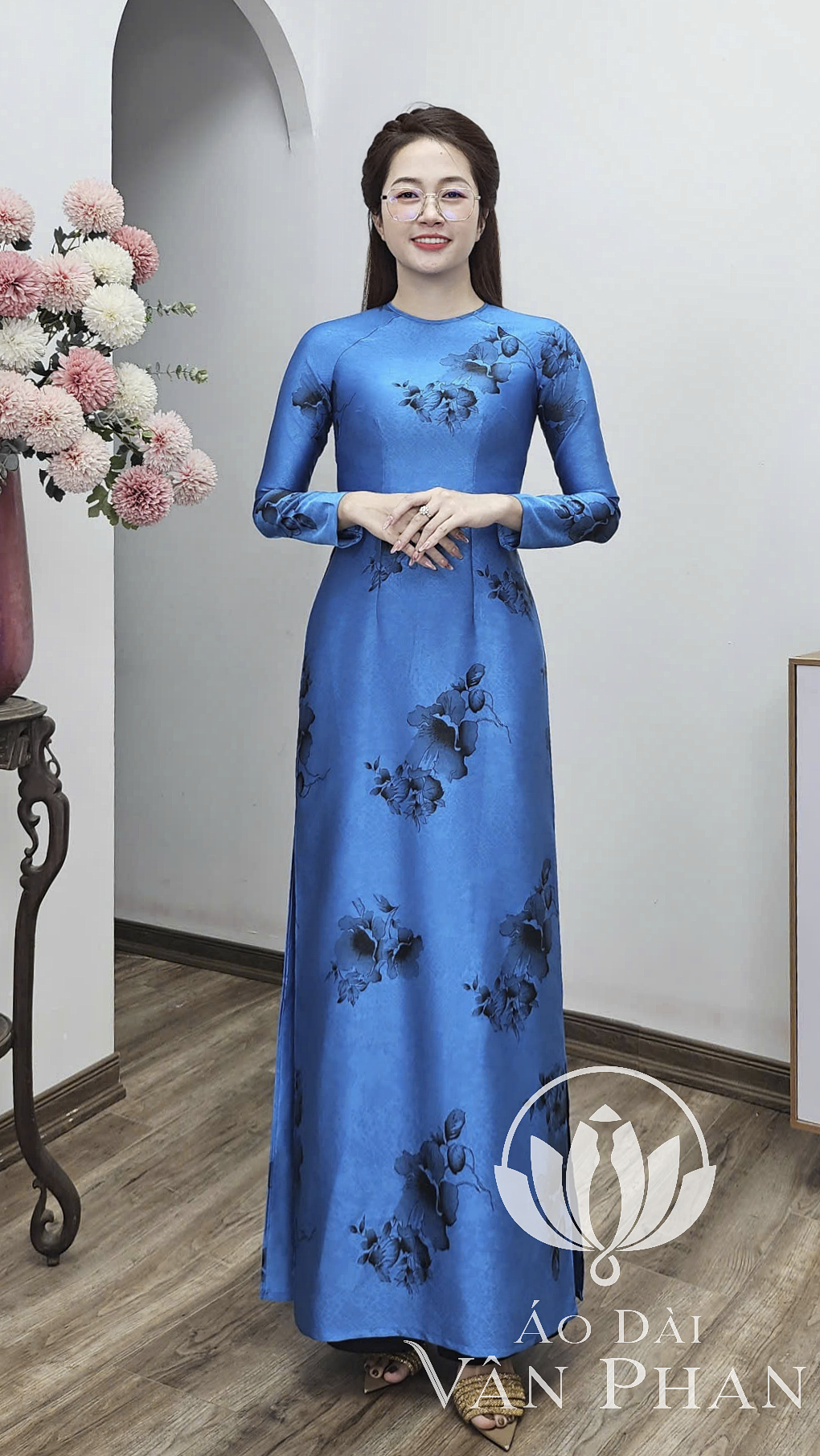 A3137 áo dài cổ khít tay dài lụa dubai màu xanh biển hoa phong lan