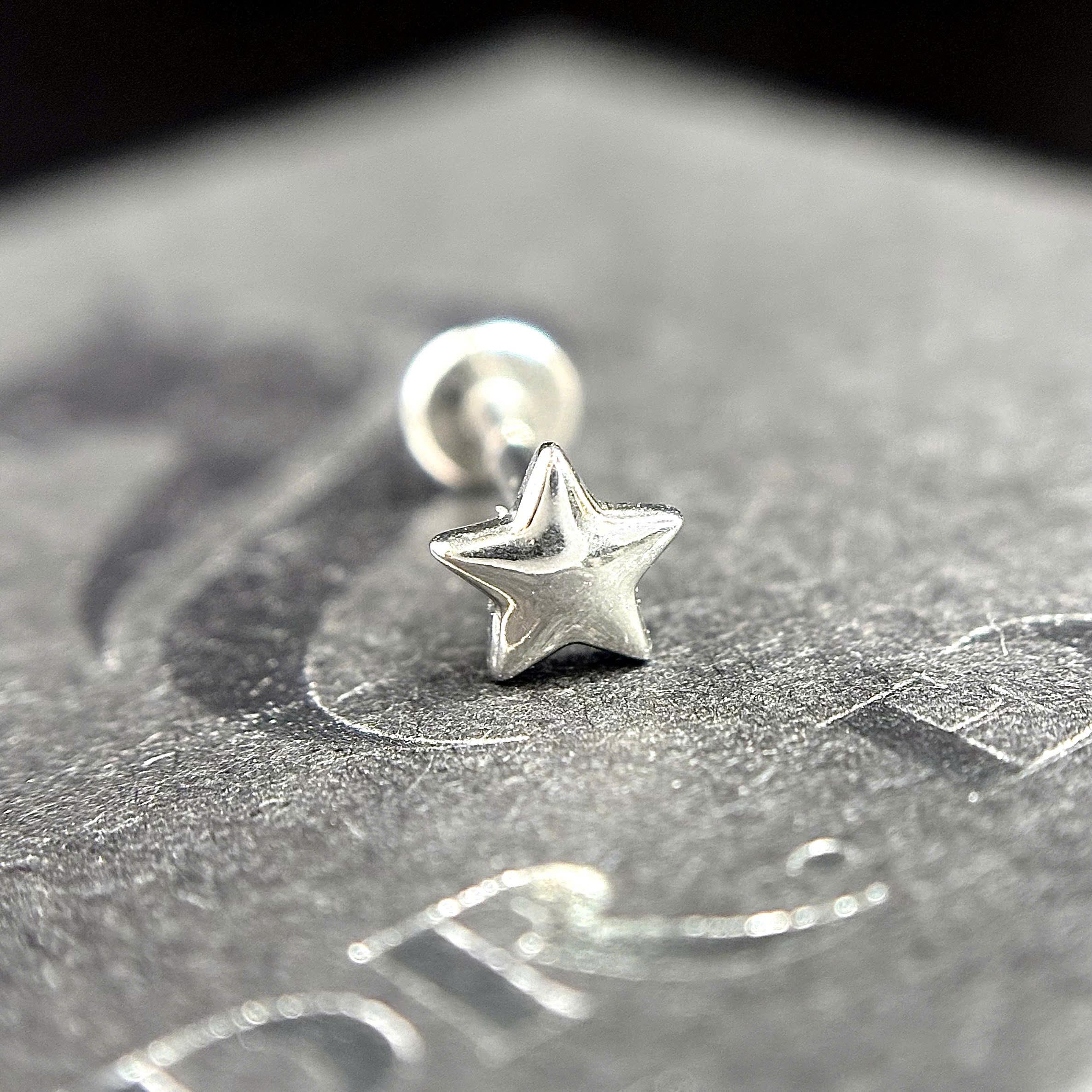 Khuyên kiểu sao nhô đít dẹt