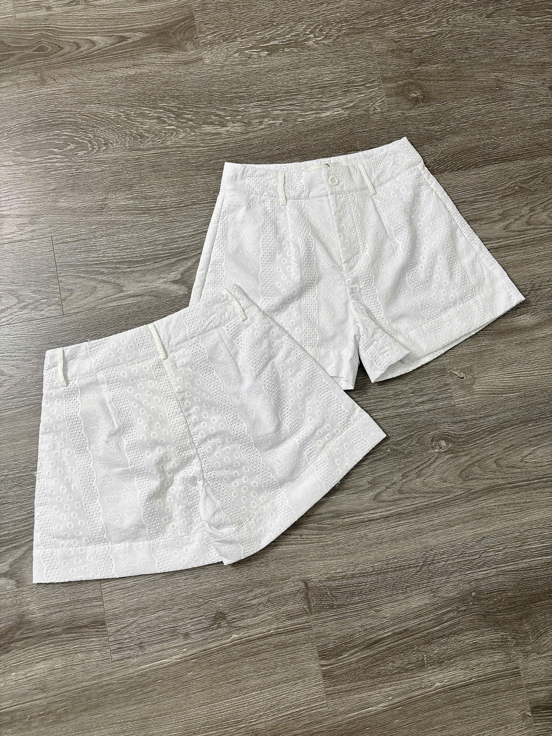 H99 QUẦN SHORT TRẮNG THÊU HOA_thumbnail_10