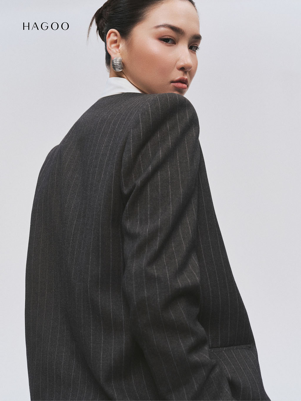 Blazer không ve bổ cơi ngực HAGOO_thumbnail_2