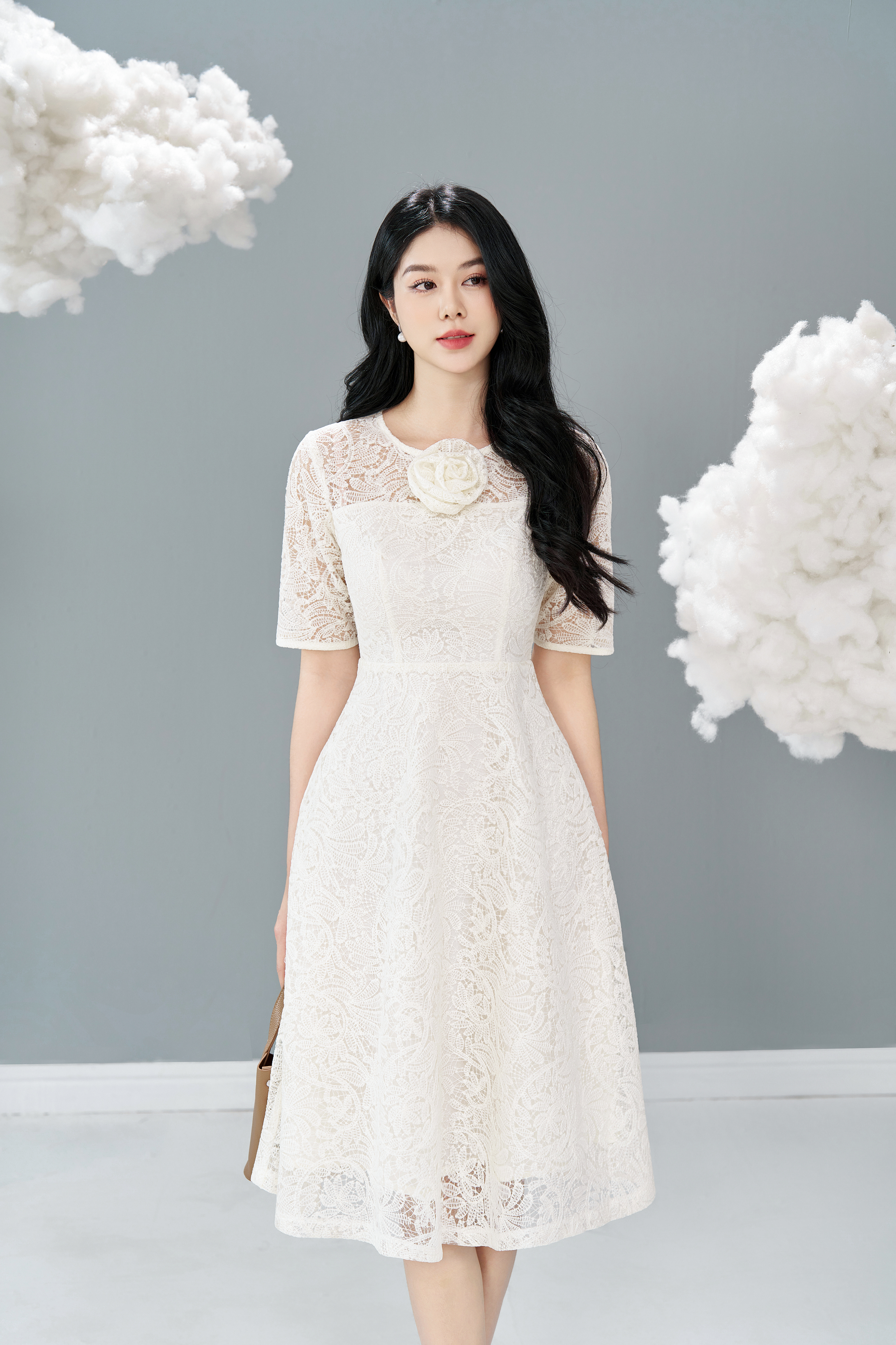 Đầm xòe công sở Thời trang Lavender ren trắng đính hoa cổ D2959