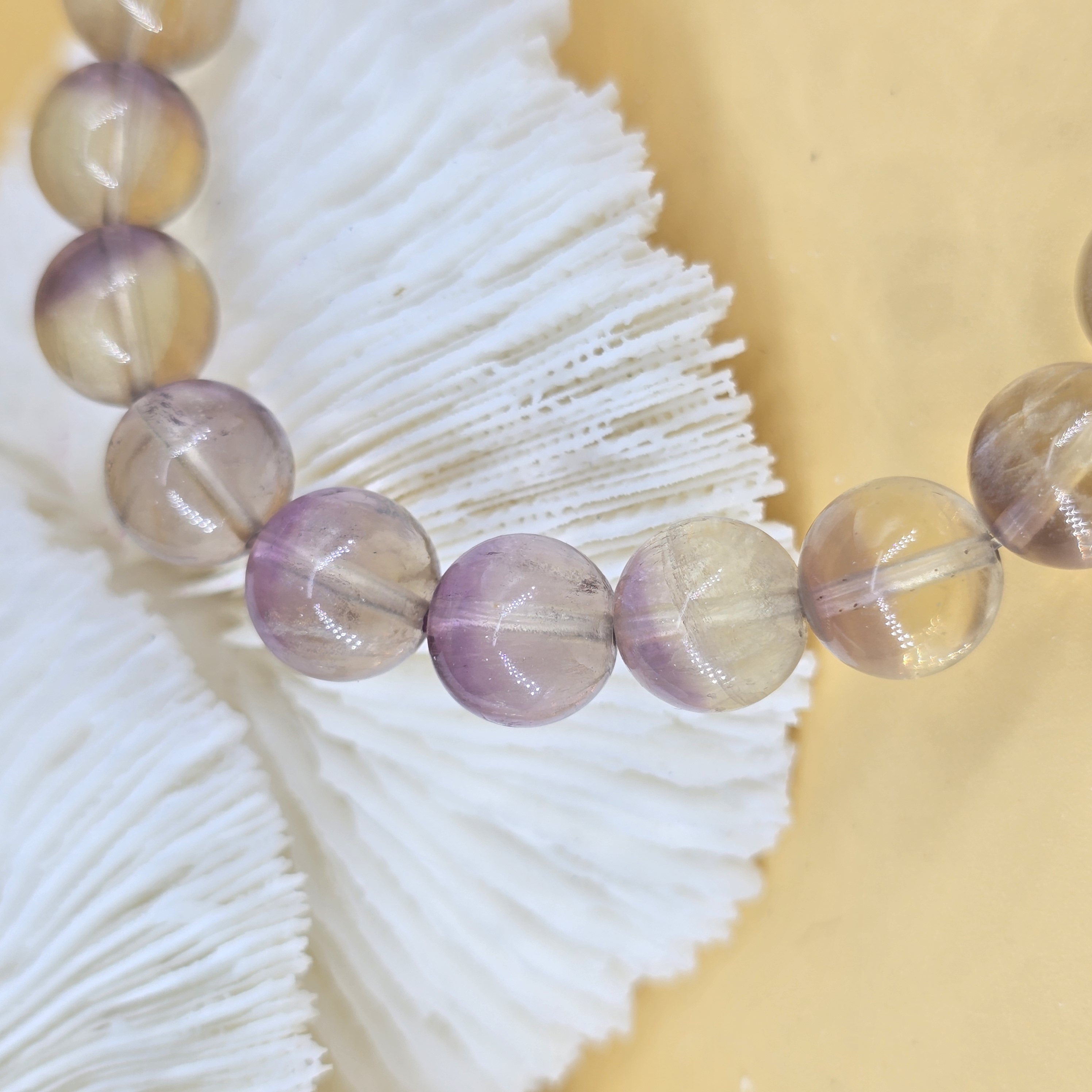 Vòng Đá Fluorite Kẹo (Tím + Vàng) Candy Fluorite