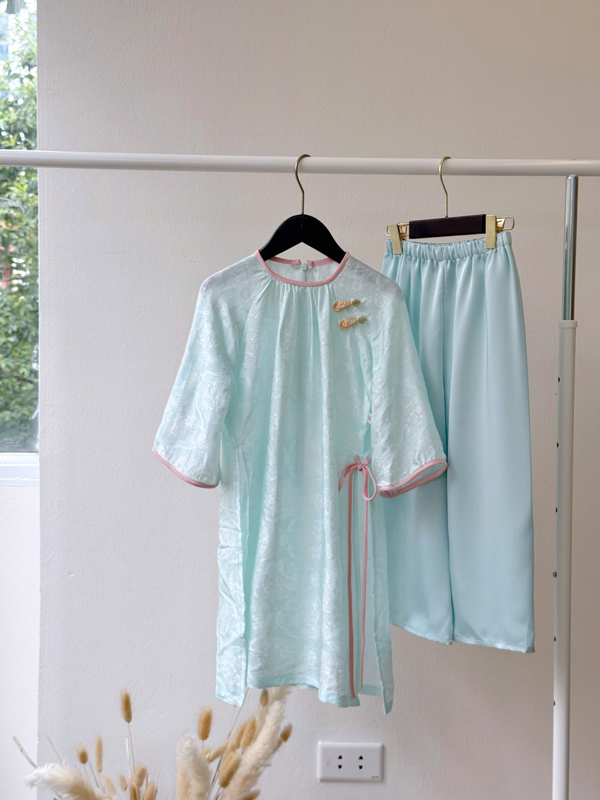 Áo Dài Hoa Viên Người Lớn_thumbnail_2