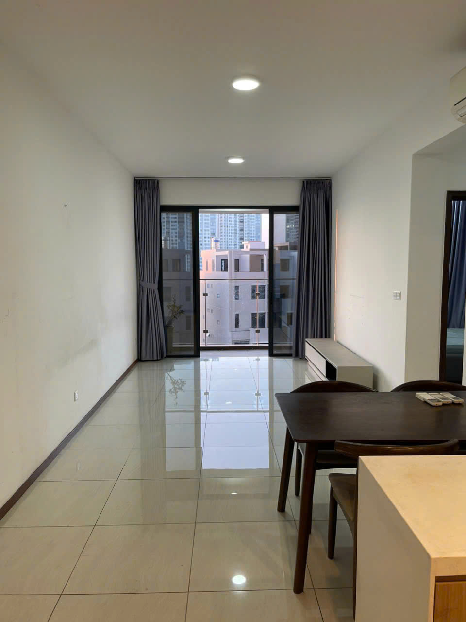 Cho thuê căn hộ 2PN One Verandah, bàn giao nội thất như hình