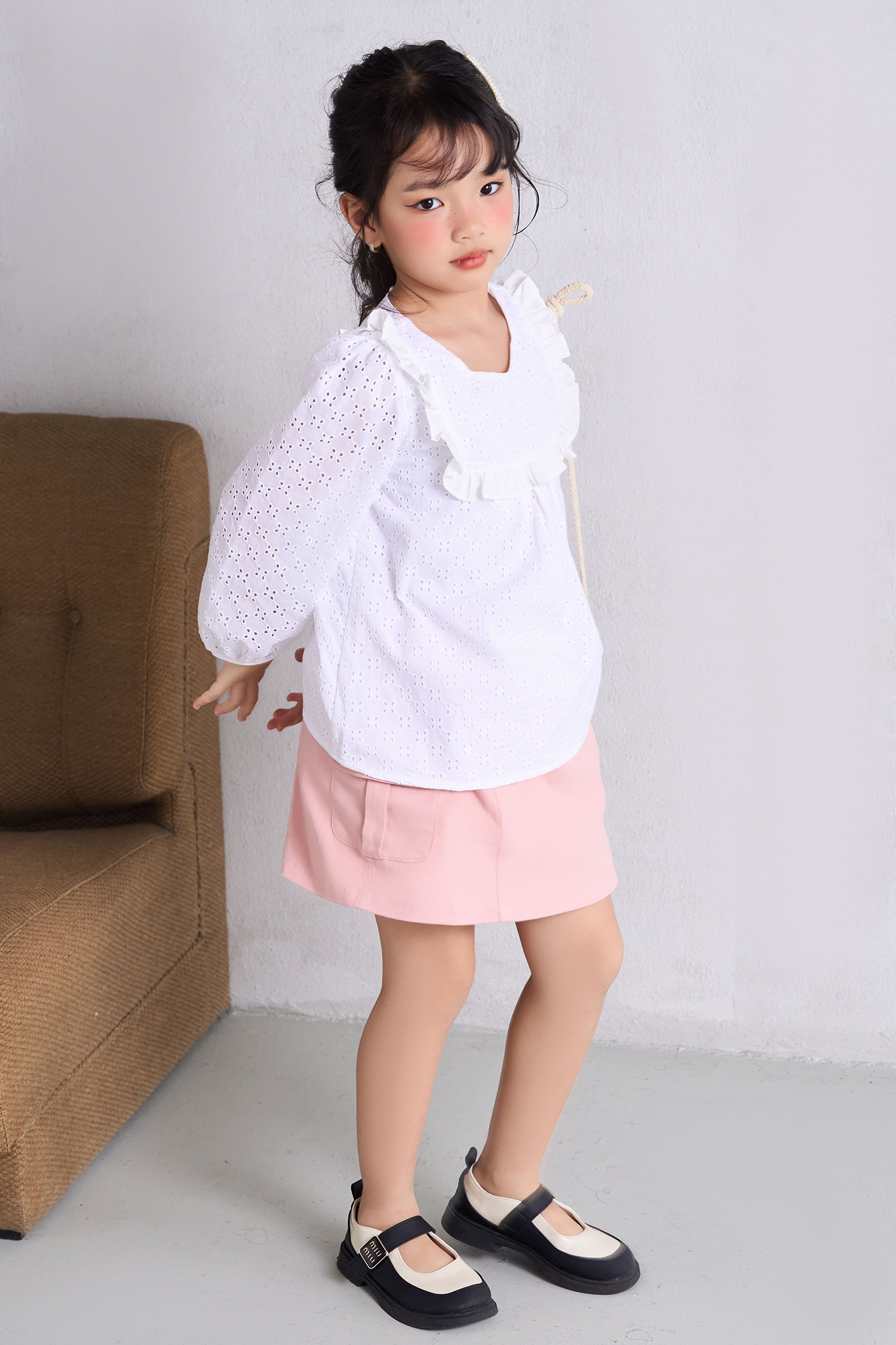 Áo thêu ren dài tay bèo ngực_thumbnail_0