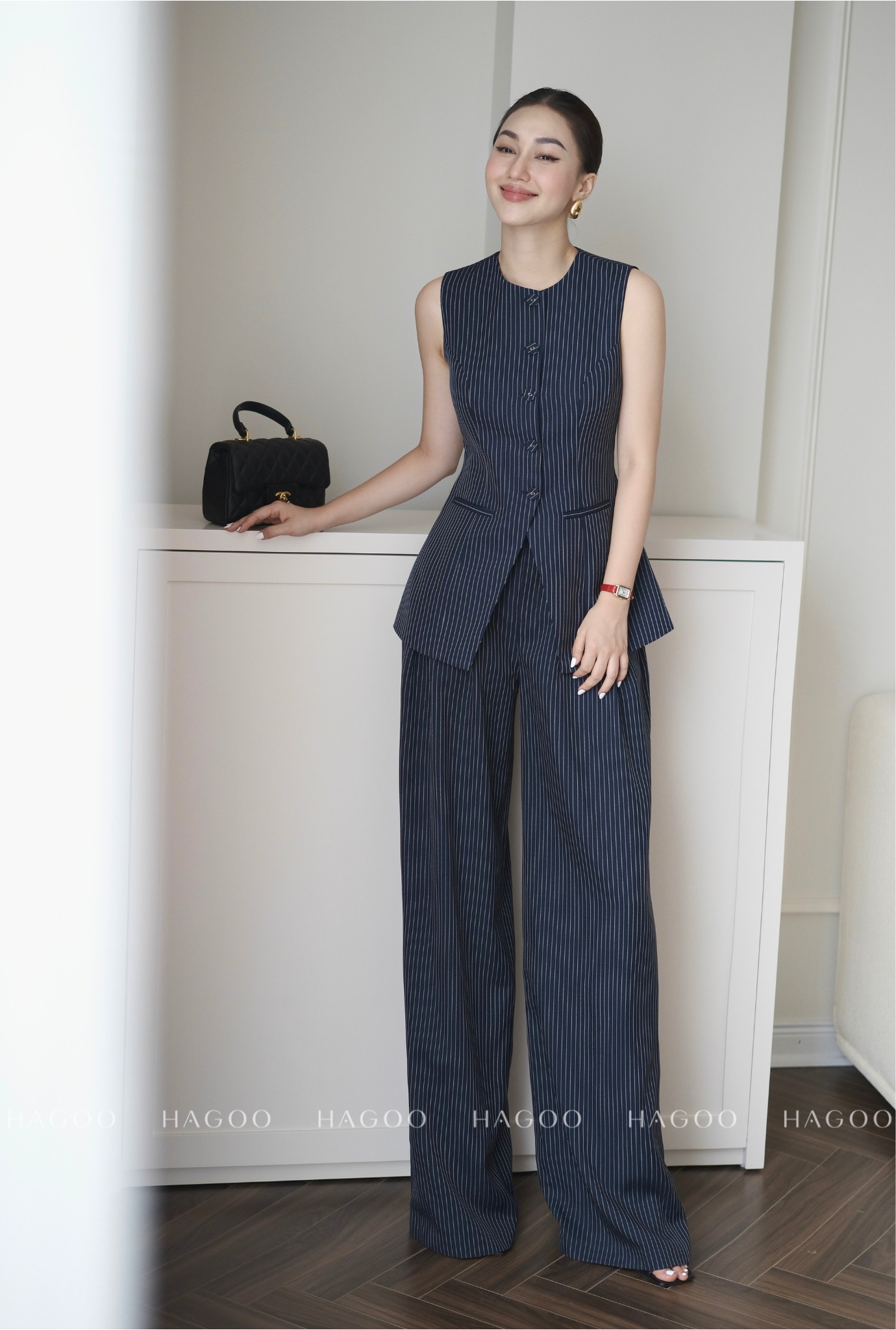 Áo gile dáng dài sọc than HAGOO