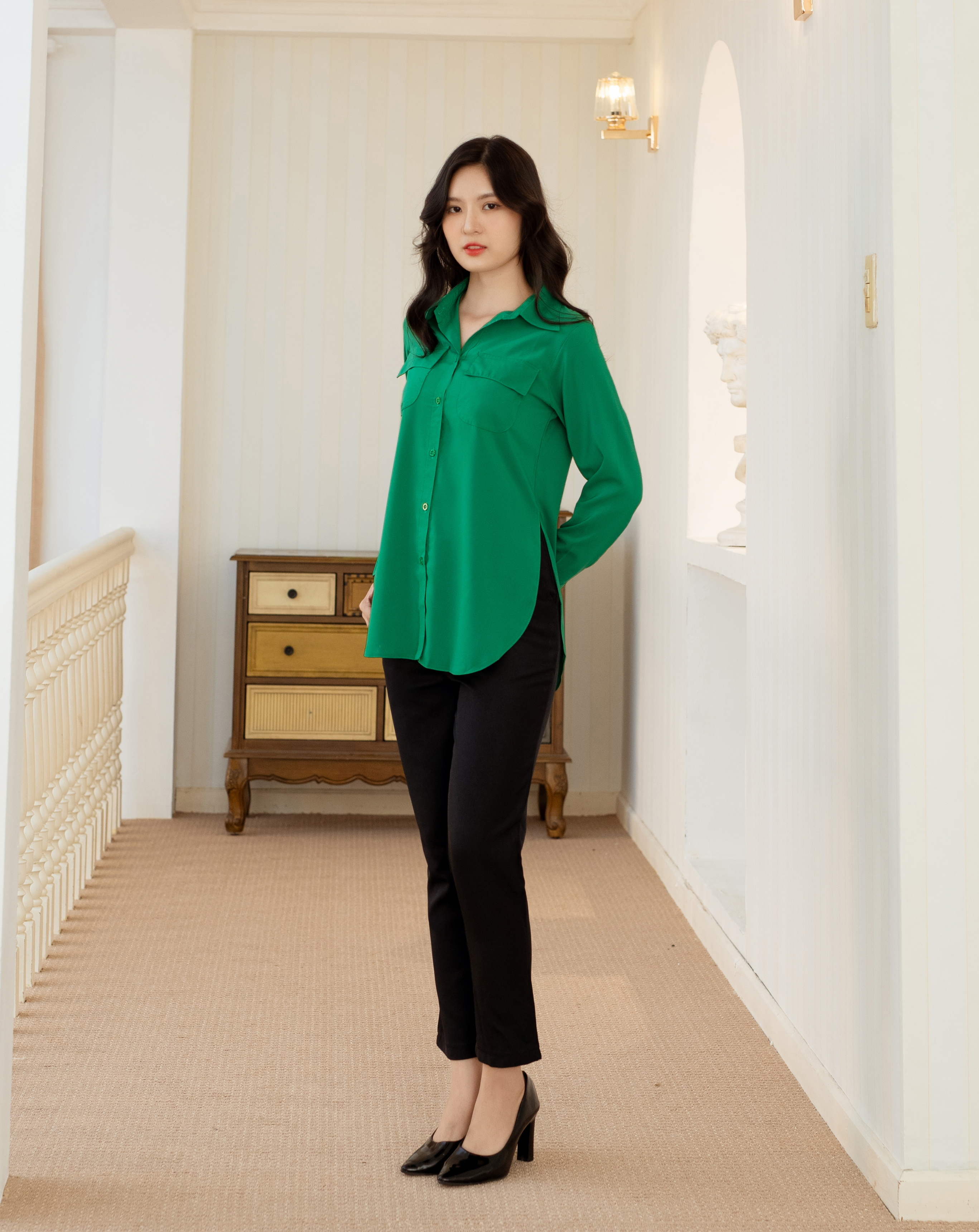 Sơ mi form dài xẻ eo cao xinh xắn_thumbnail_16