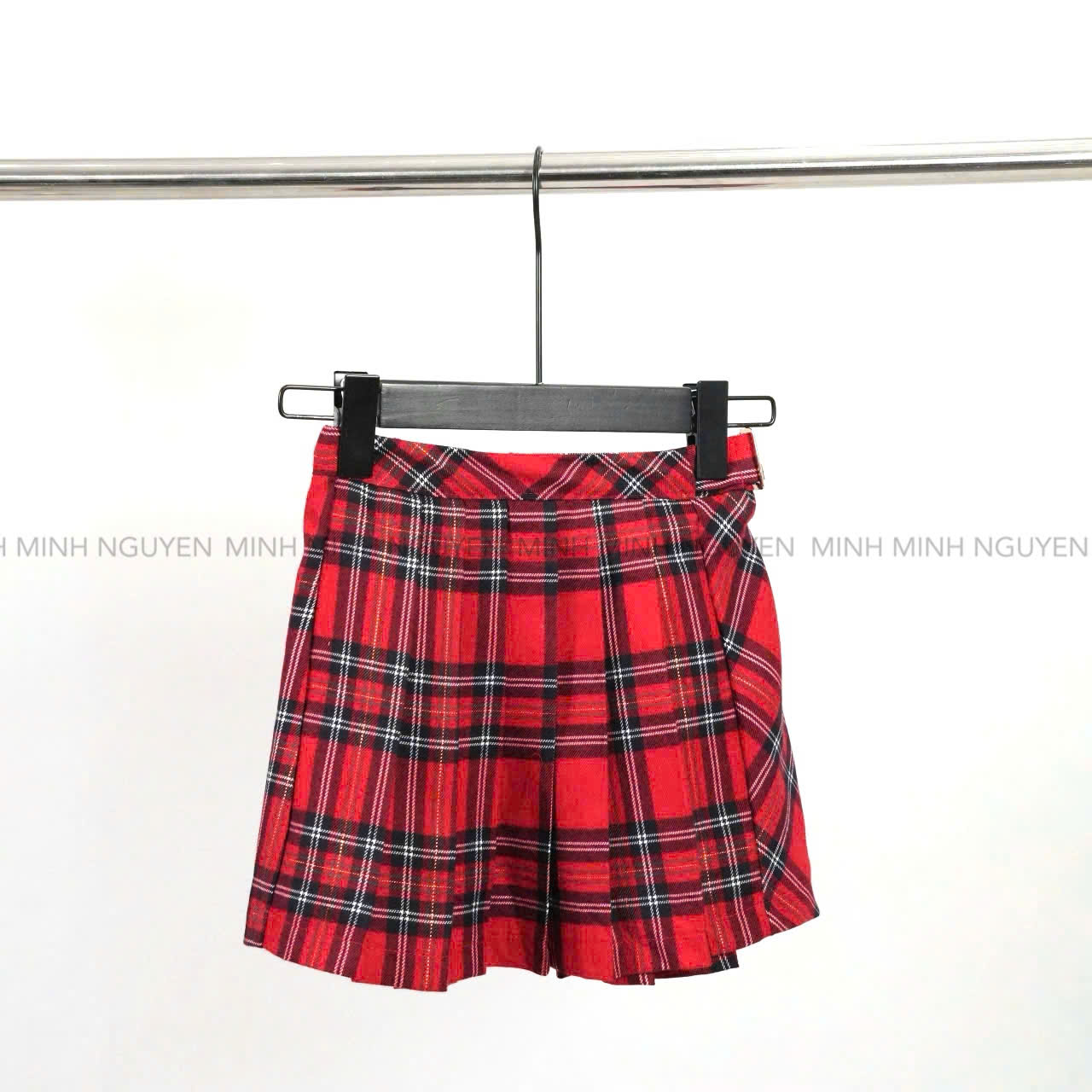 CHAN VAY BE PRIMARK_thumbnail_1