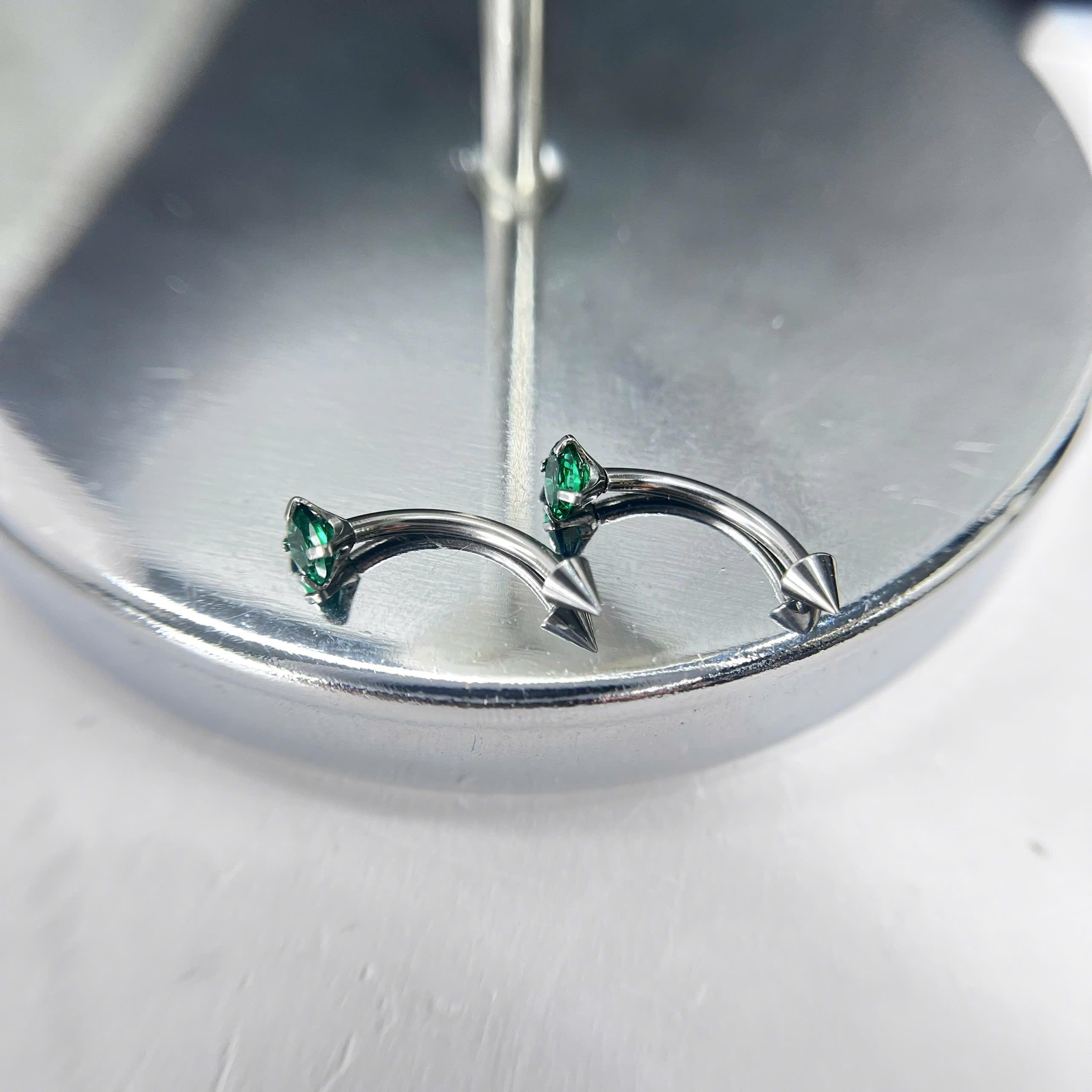 Banana đinh nhọn đá xanh size 8_thumbnail_2