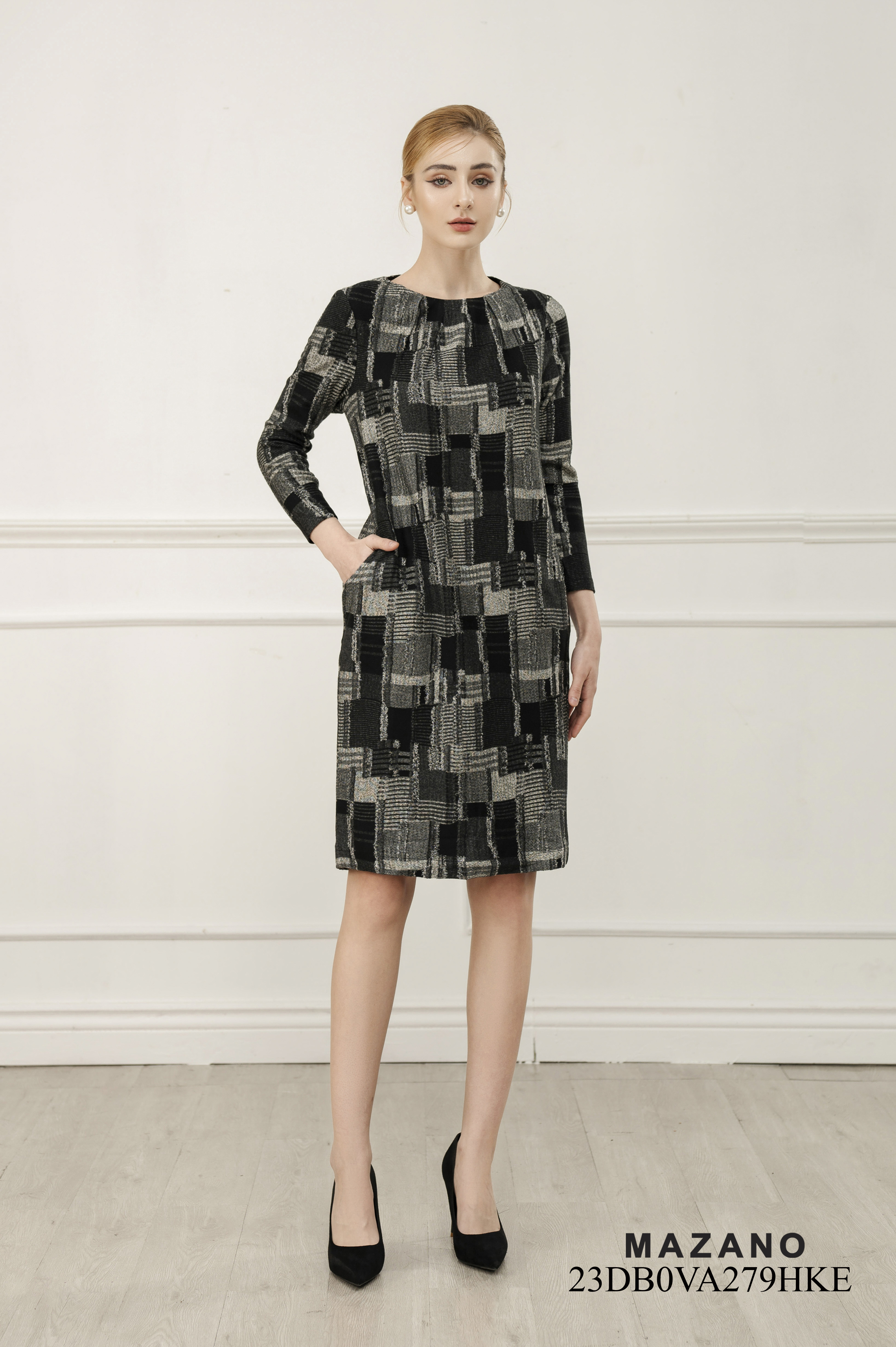 Váy Đầm Suông Vải dạ len Hoạ tiết kẻ cách điệu Xếp ly cổ Cổ tròn Tay dài Dài ngang gối