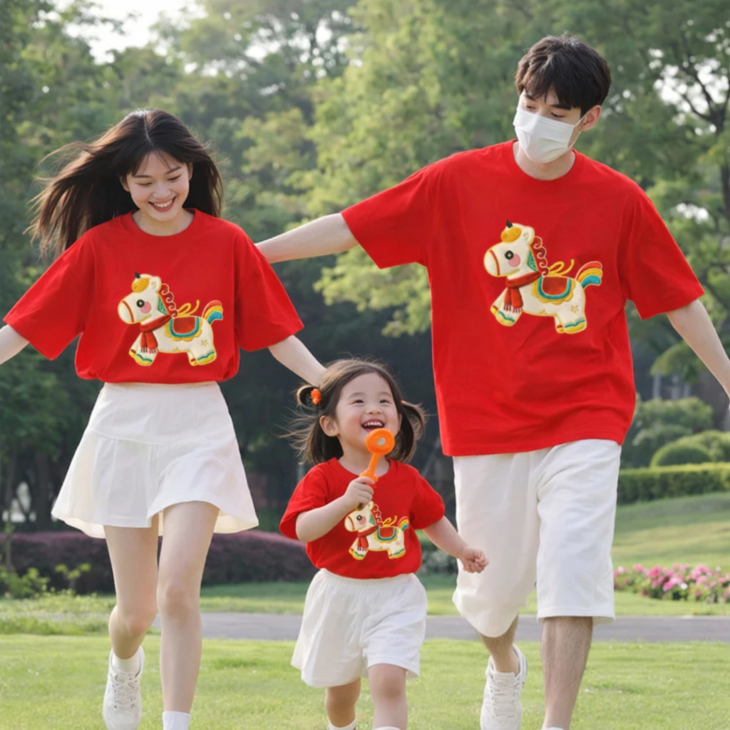 Áo phông gia đình Tết 2026 in hình Ngựa - Áo thun đồng phục gia đình 3-4-5 người - Loza GĐ3498-1